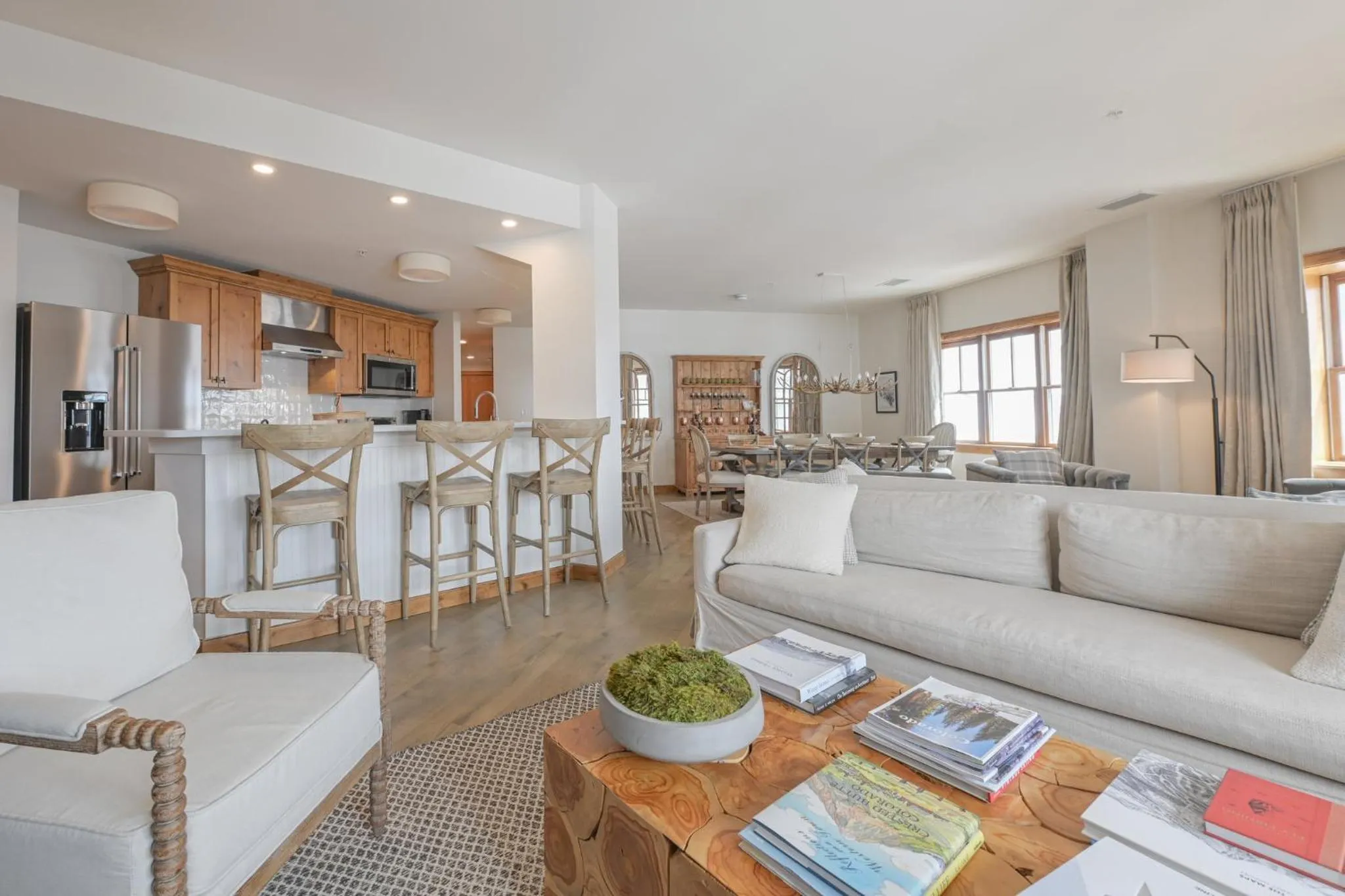 Living room in The Lodge at Mountaineer Square, A Vail Resorts Property