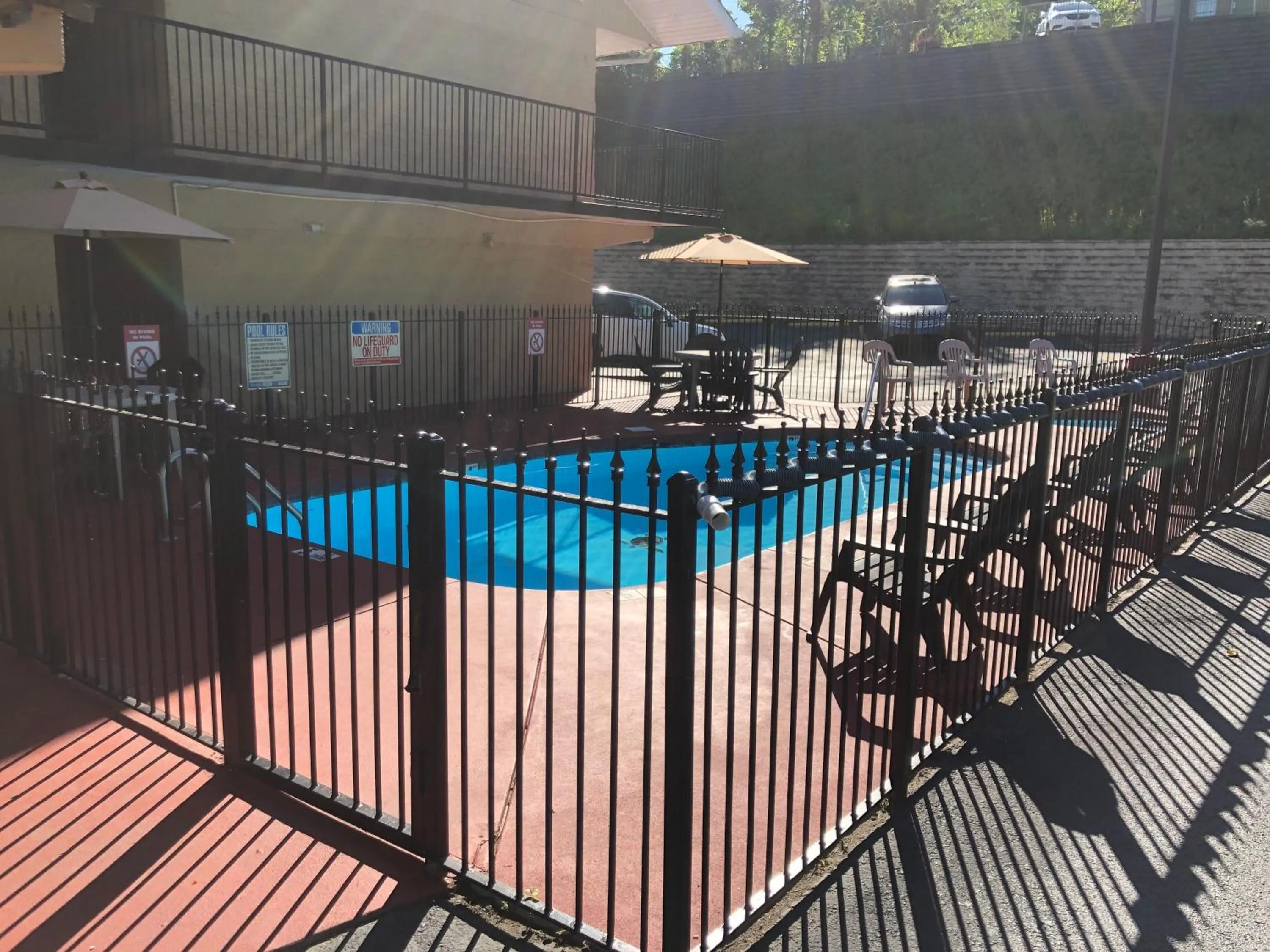 Swimming pool, Pool View in Pin Oak Parkway Inn