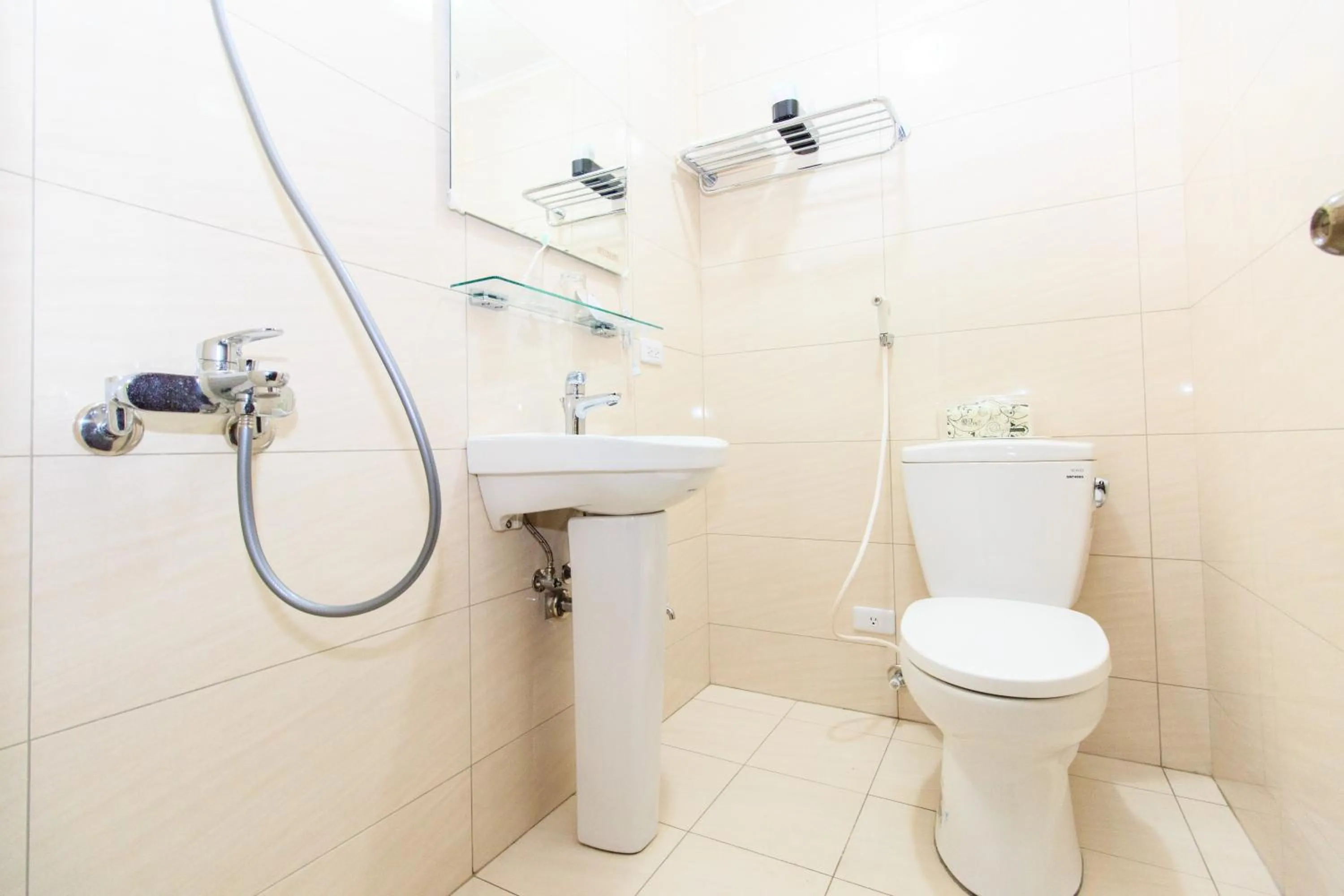 Yilan Dongshan Cypress B&B