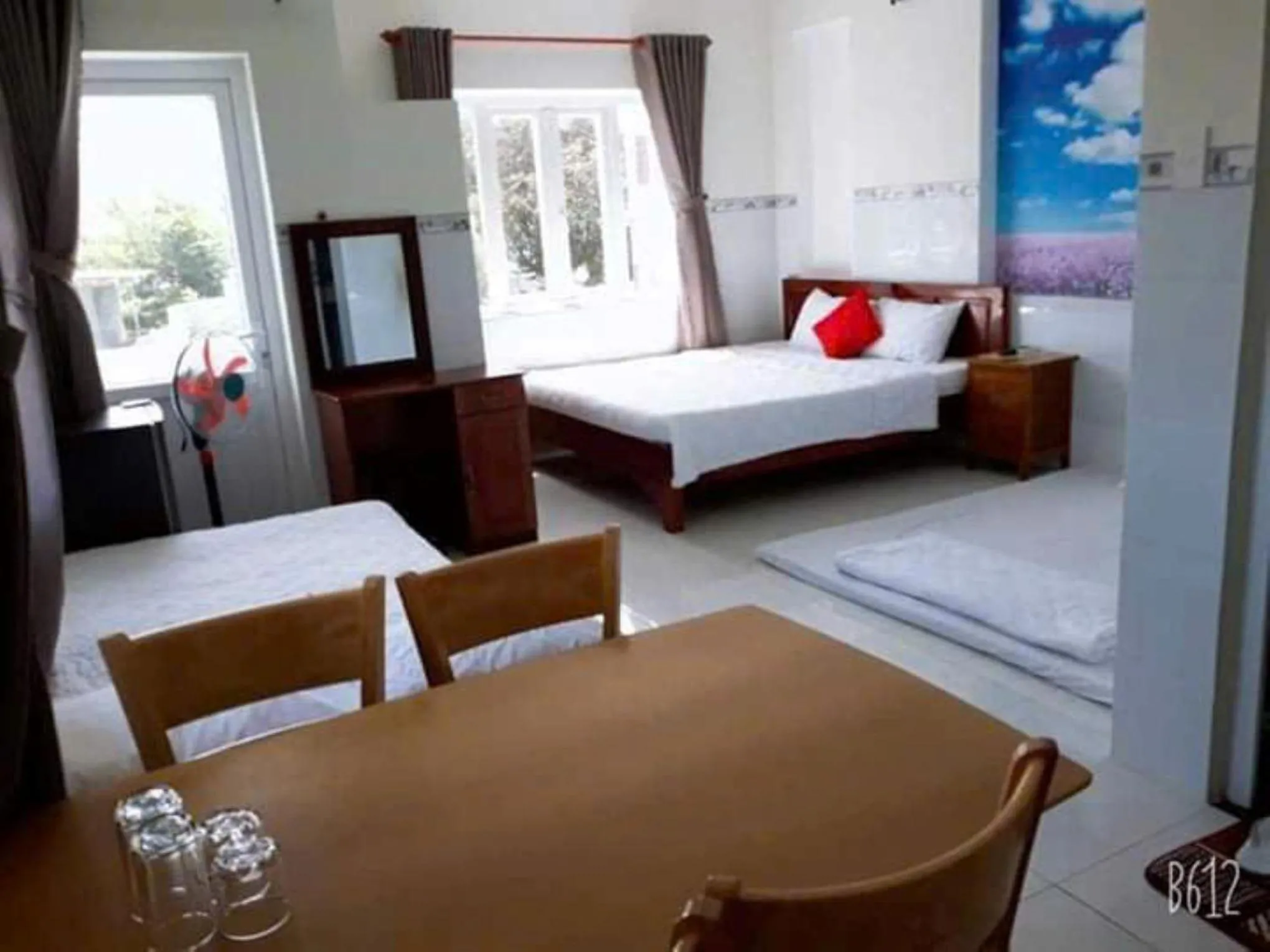 Photo of the whole room, Bed in Queen Motel Vung Tau