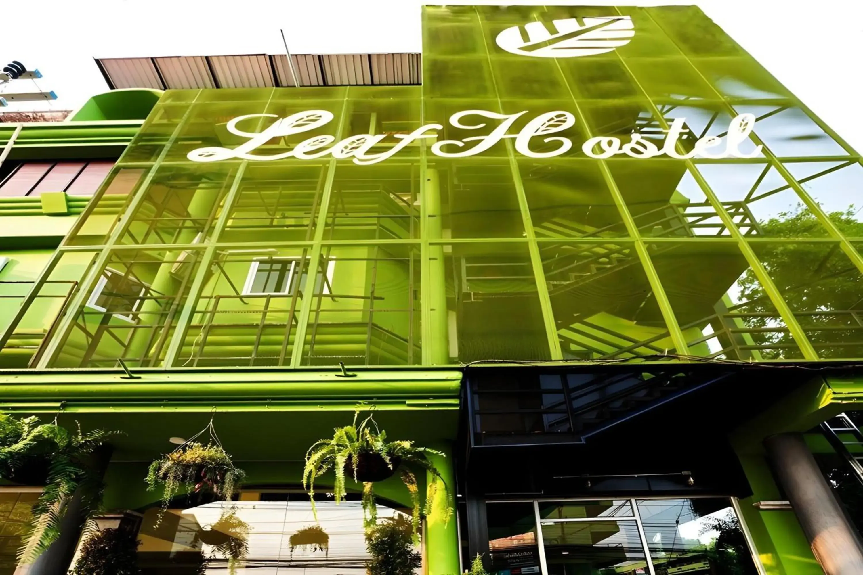 Property building in OYO 928 Leaf Hostel Property building in OYO 928 Leaf Hostel