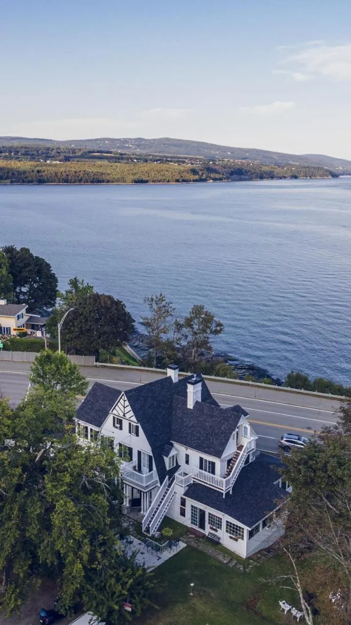 Property building in Auberge La Marmite