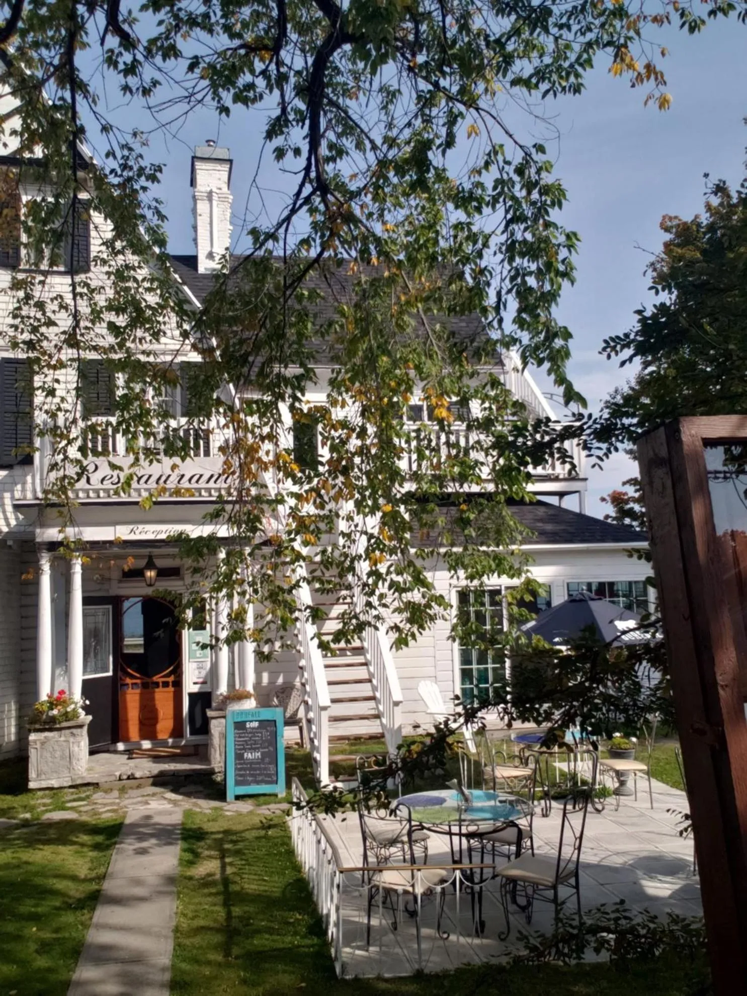 Property building in Auberge La Marmite