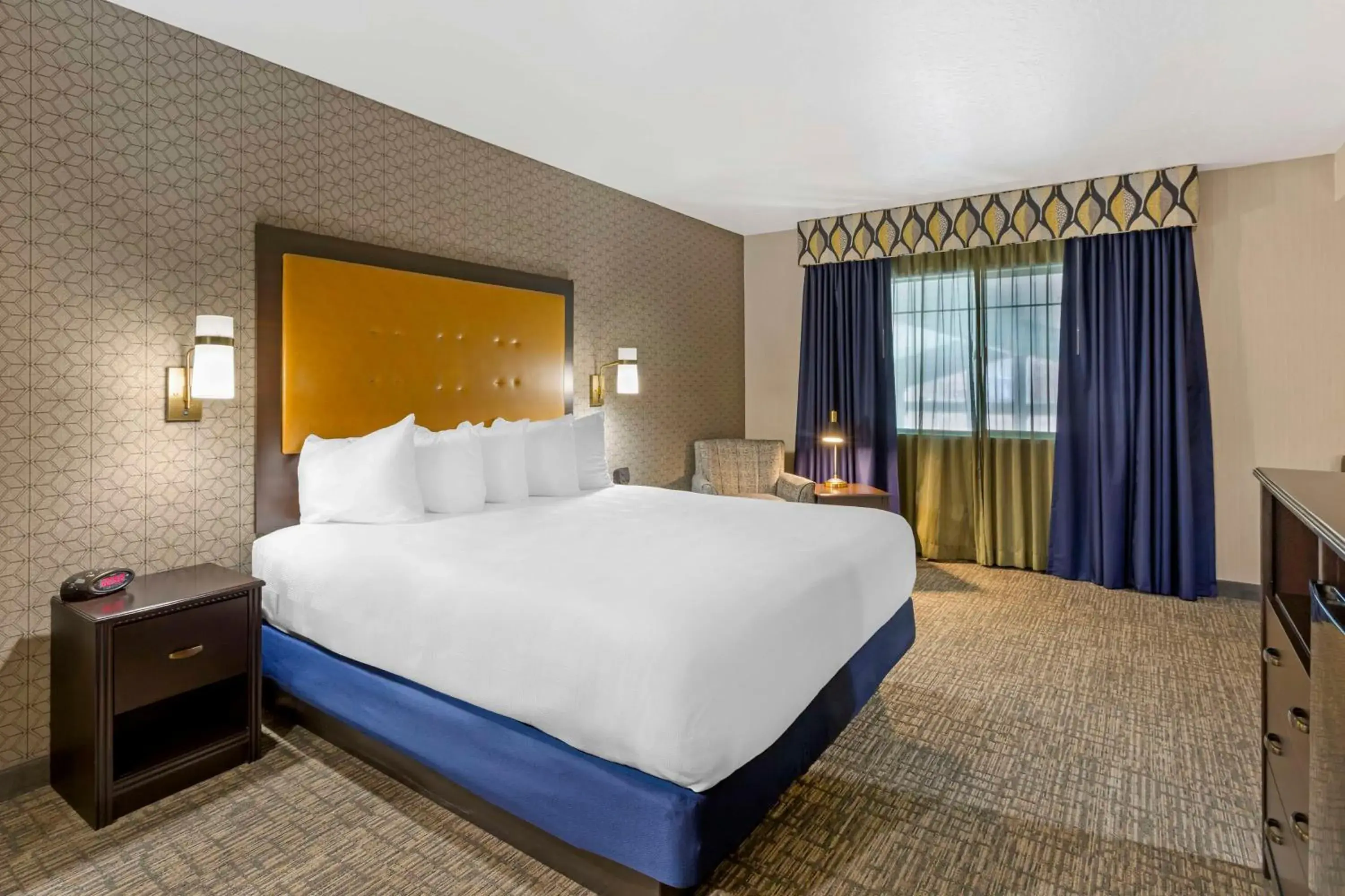 Bedroom, Bed in Best Western Plus Grant Creek Inn Bedroom, Bed in Best Western Plus Grant Creek Inn