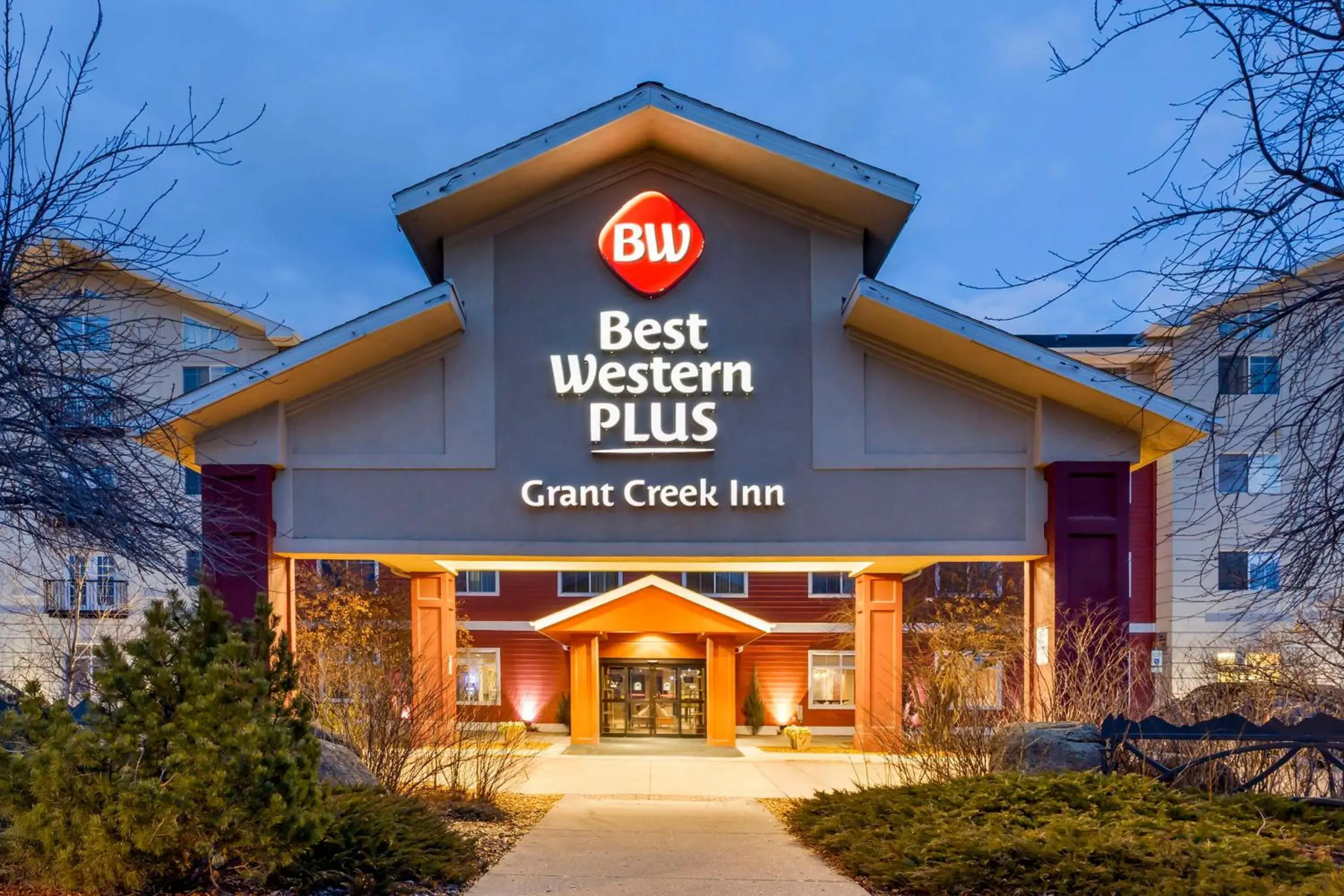 Property building in Best Western Plus Grant Creek Inn Property building in Best Western Plus Grant Creek Inn