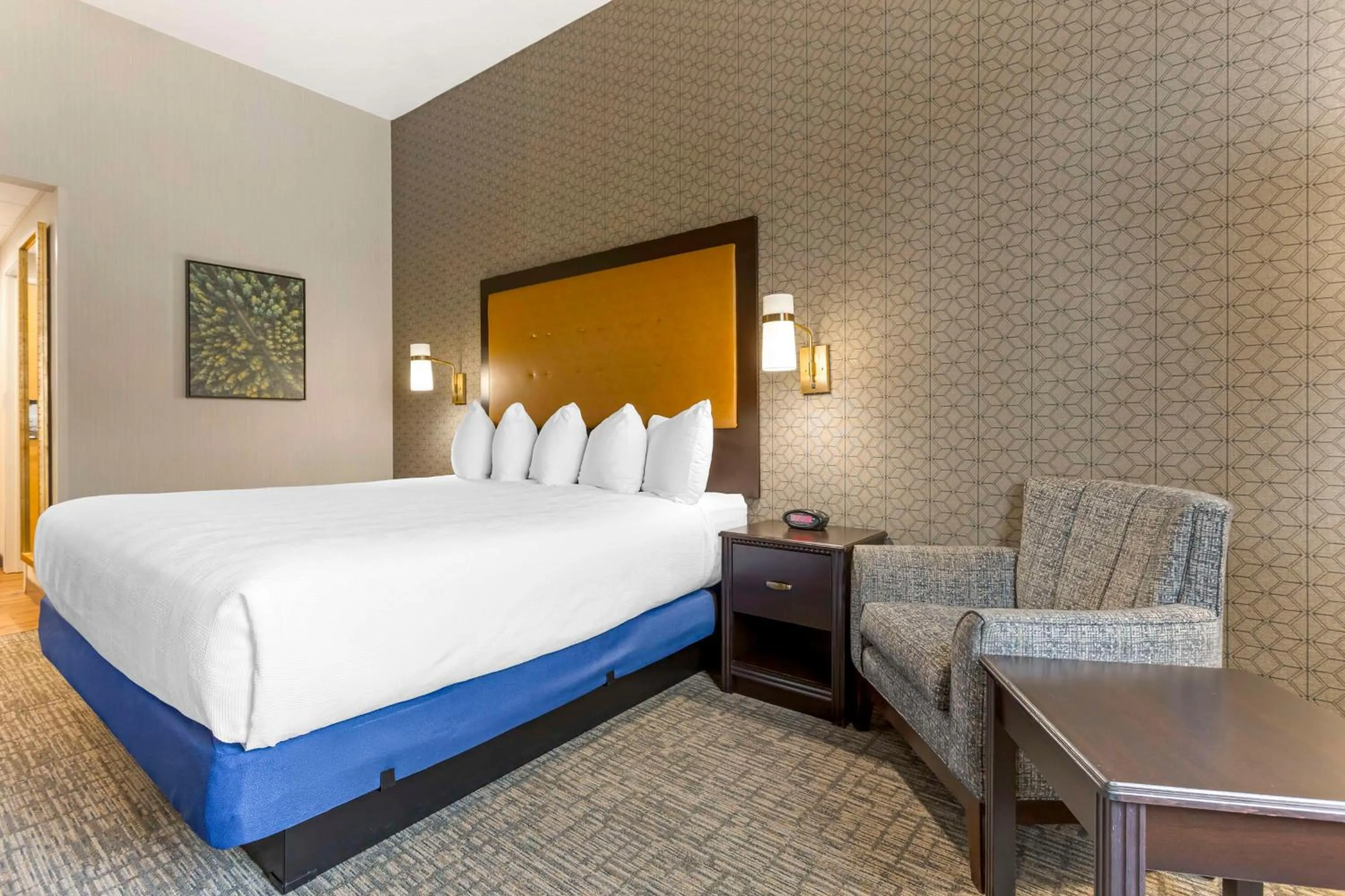 Bedroom, Bed in Best Western Plus Grant Creek Inn