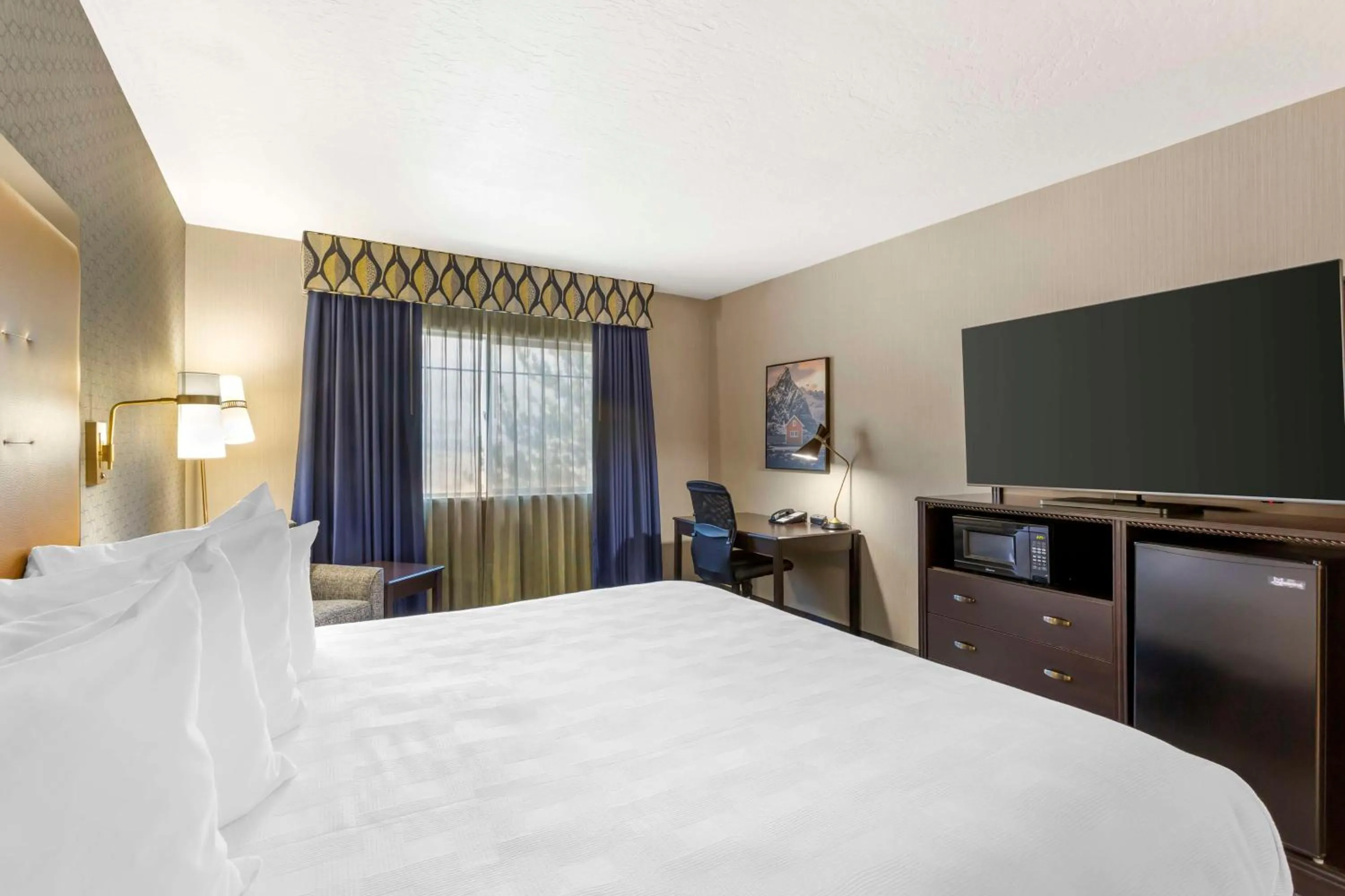 Bedroom, Bed in Best Western Plus Grant Creek Inn