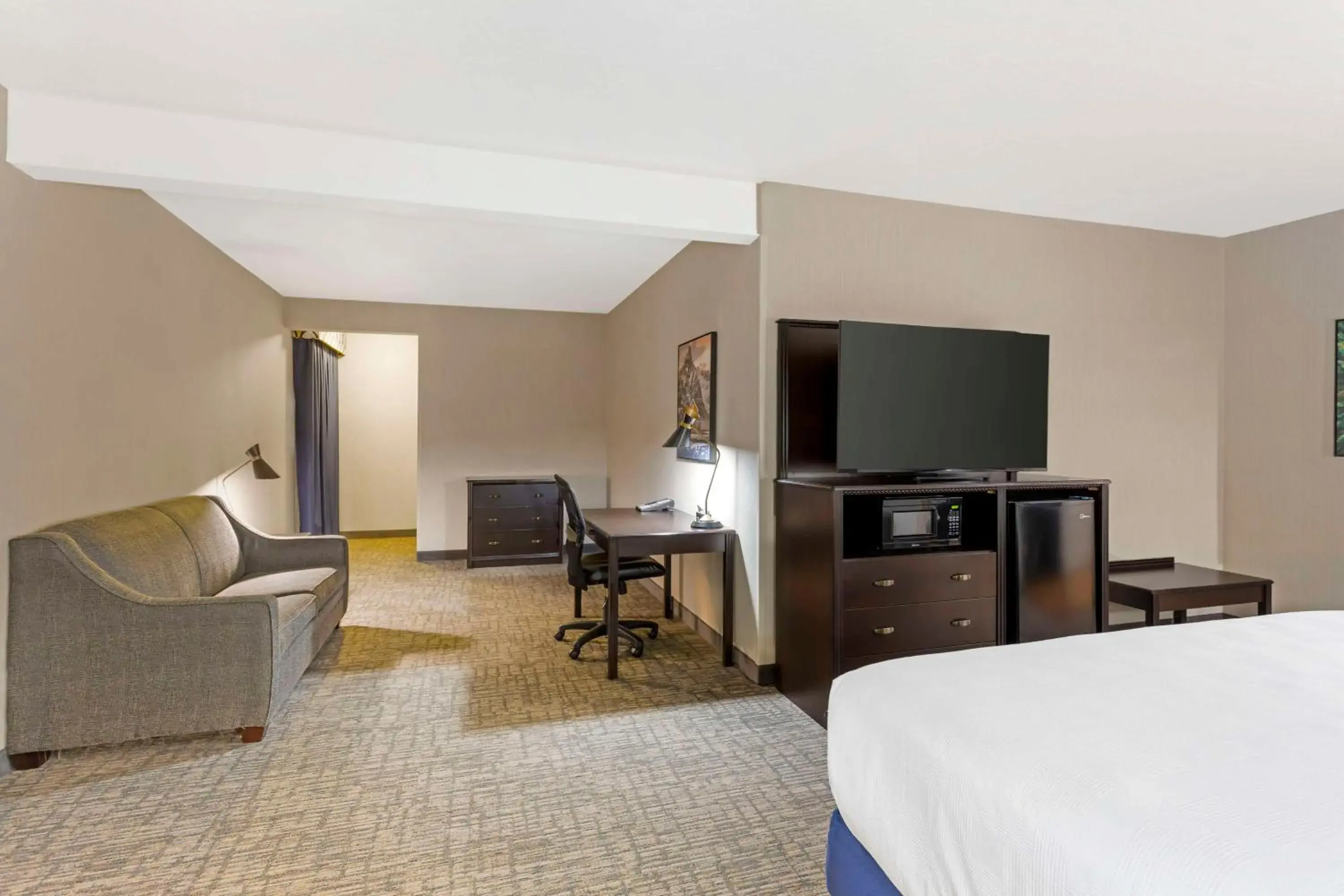 Bedroom, Bed in Best Western Plus Grant Creek Inn Bedroom, Bed in Best Western Plus Grant Creek Inn