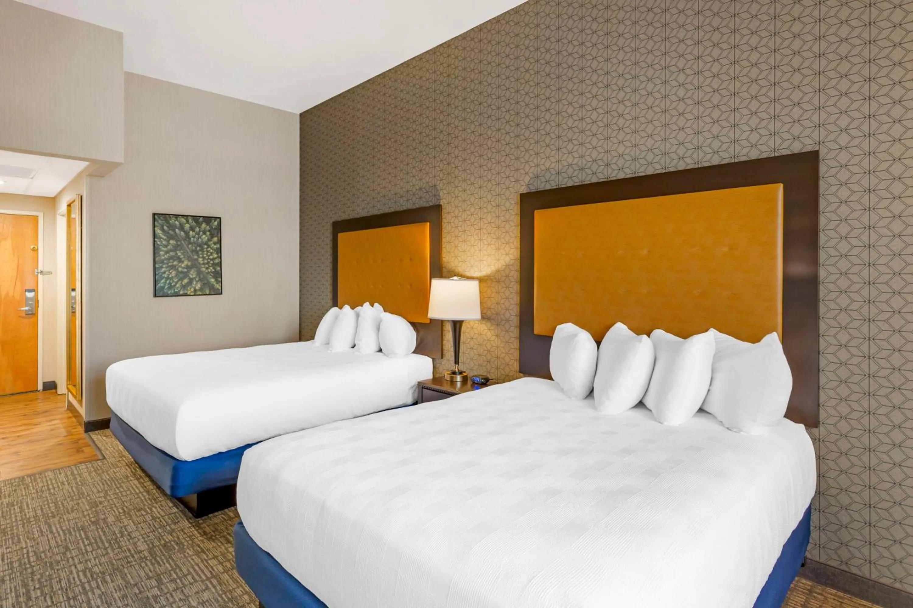 Bedroom, Bed in Best Western Plus Grant Creek Inn