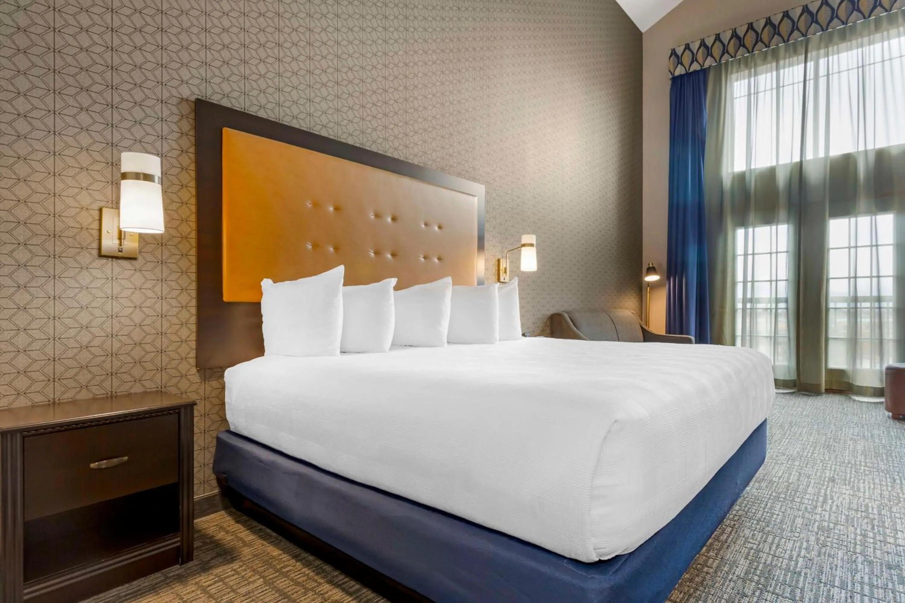 Bedroom, Bed in Best Western Plus Grant Creek Inn