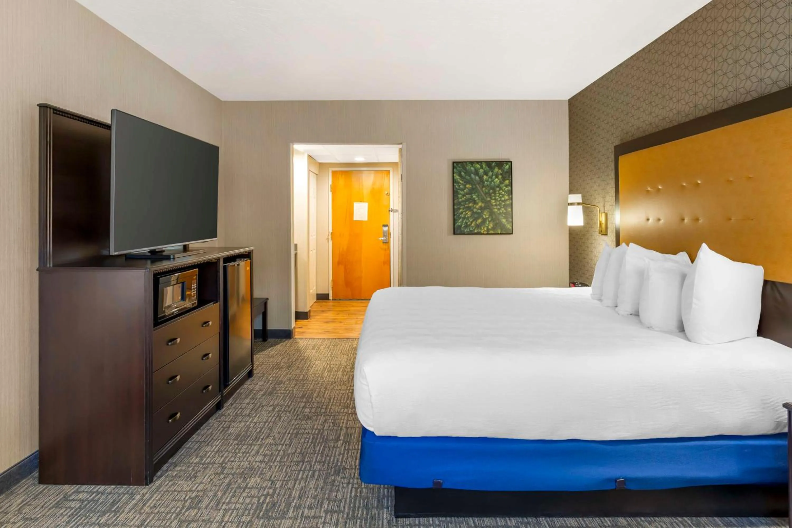 Bedroom, Bed in Best Western Plus Grant Creek Inn