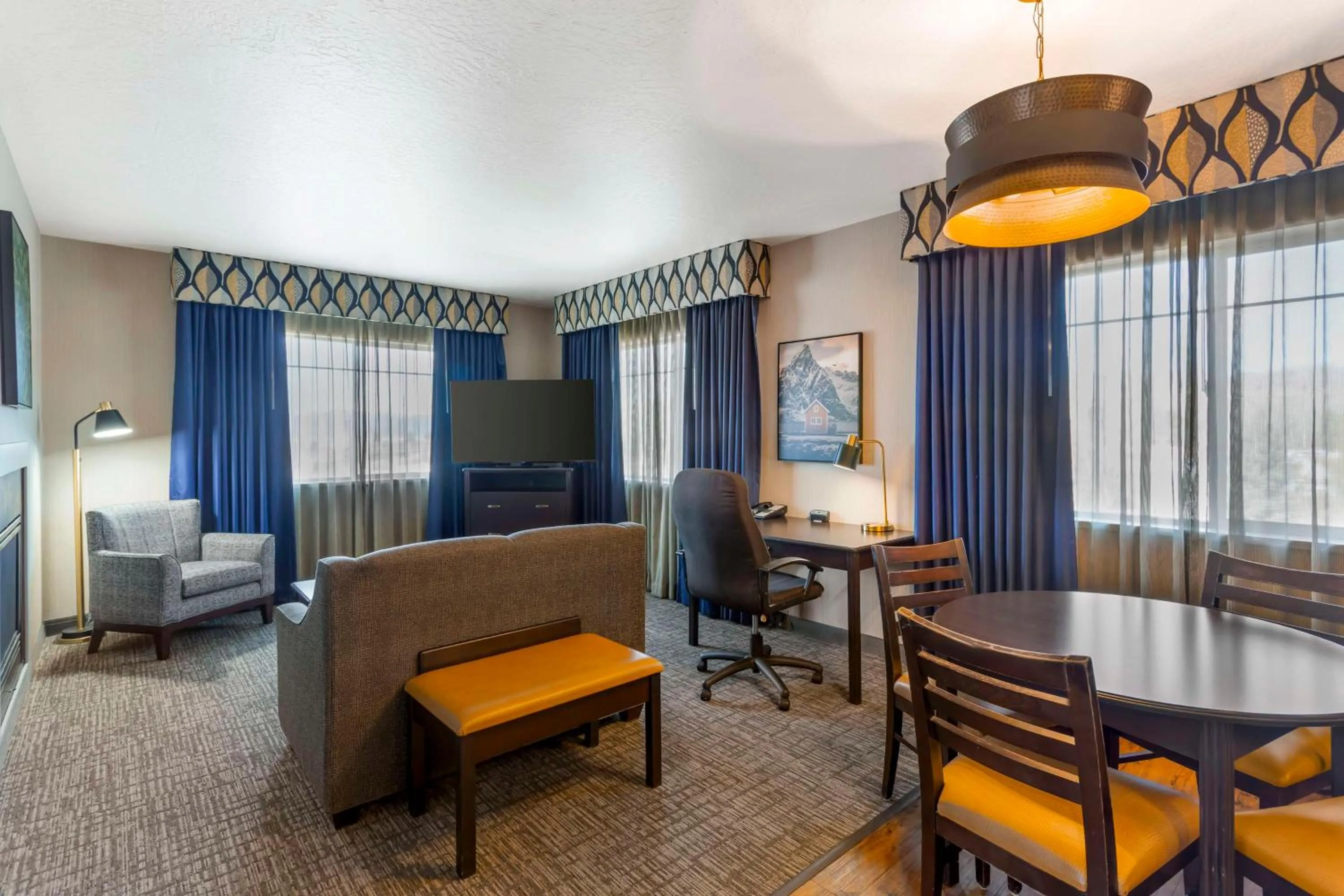 Bedroom in Best Western Plus Grant Creek Inn