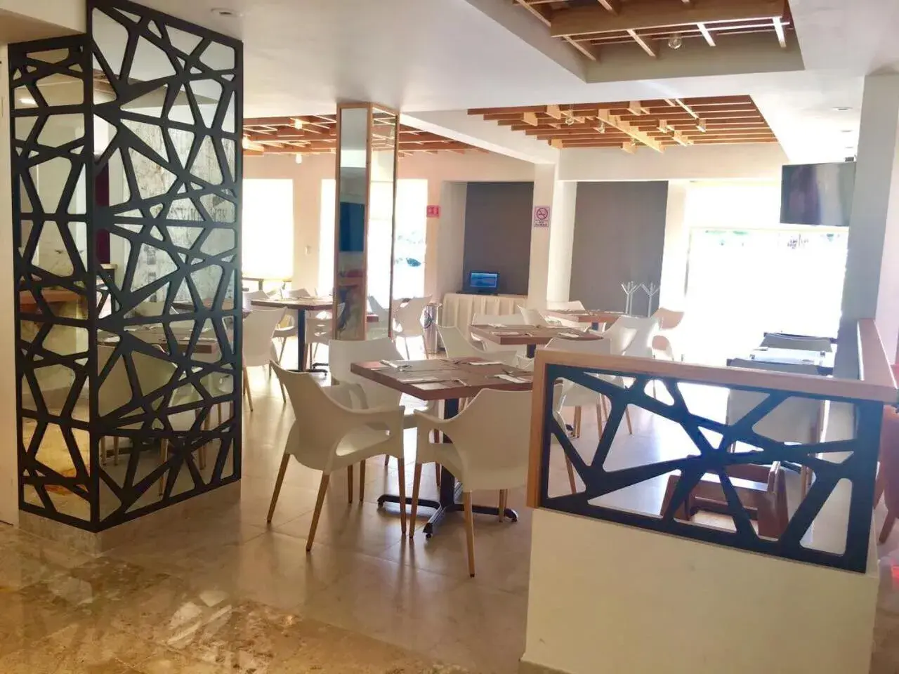 Restaurant/places to eat in Ambiance Suites Restaurant/places to eat in Ambiance Suites