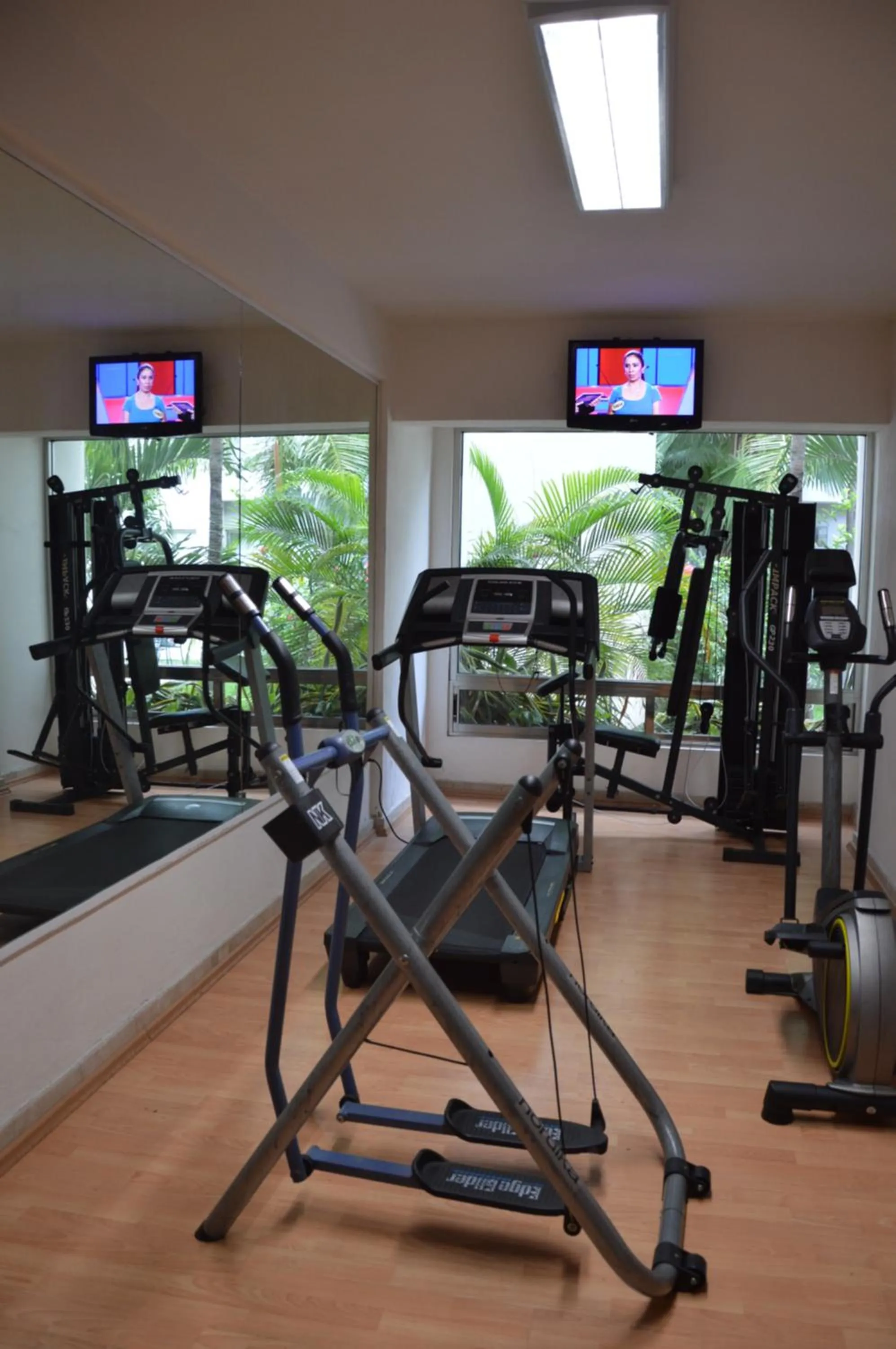 Fitness centre/facilities in Ambiance Suites