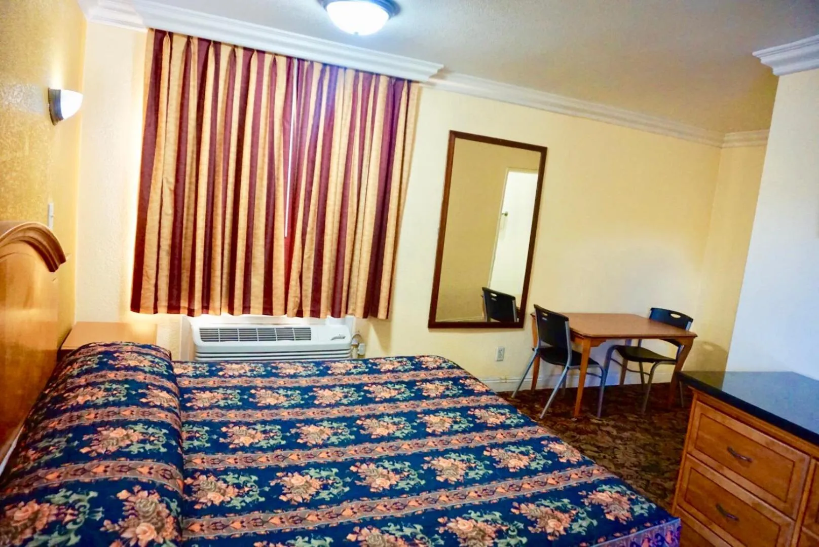 Bed in Satellite Motel, Los Angeles - LAX