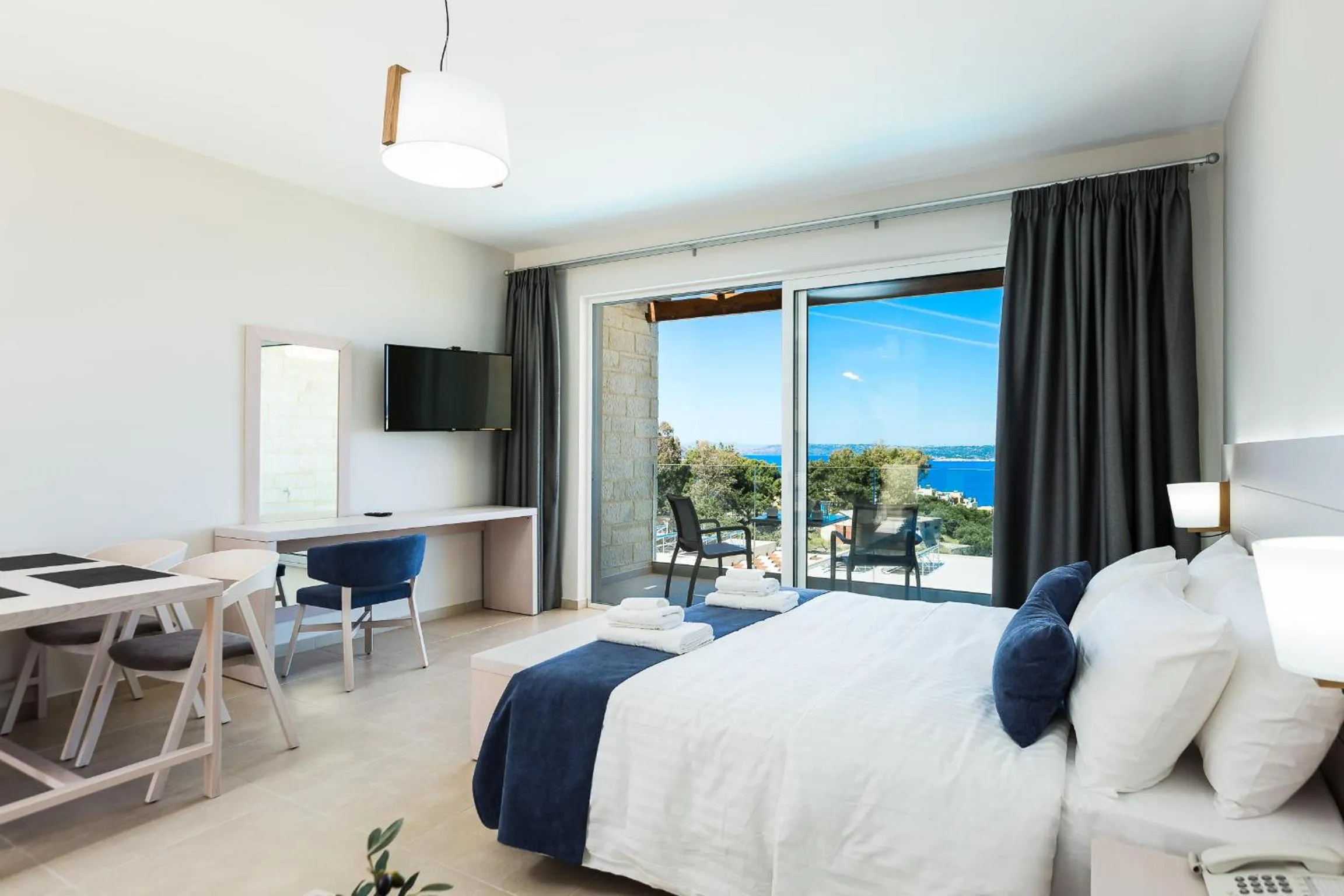 Balcony/Terrace, Bed in Sun and Sea Plus Resort