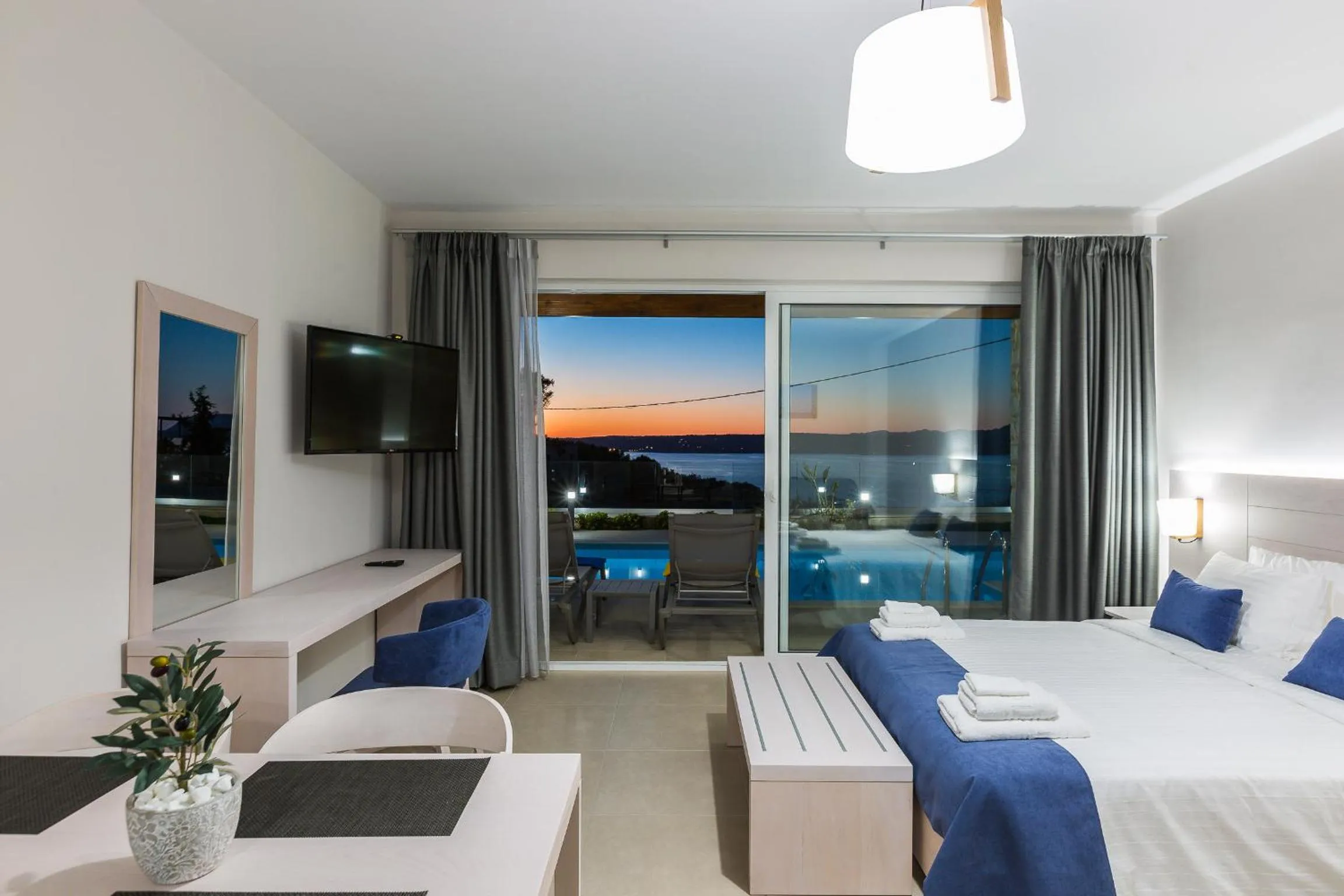 Spring, Bed in Sun and Sea Plus Resort