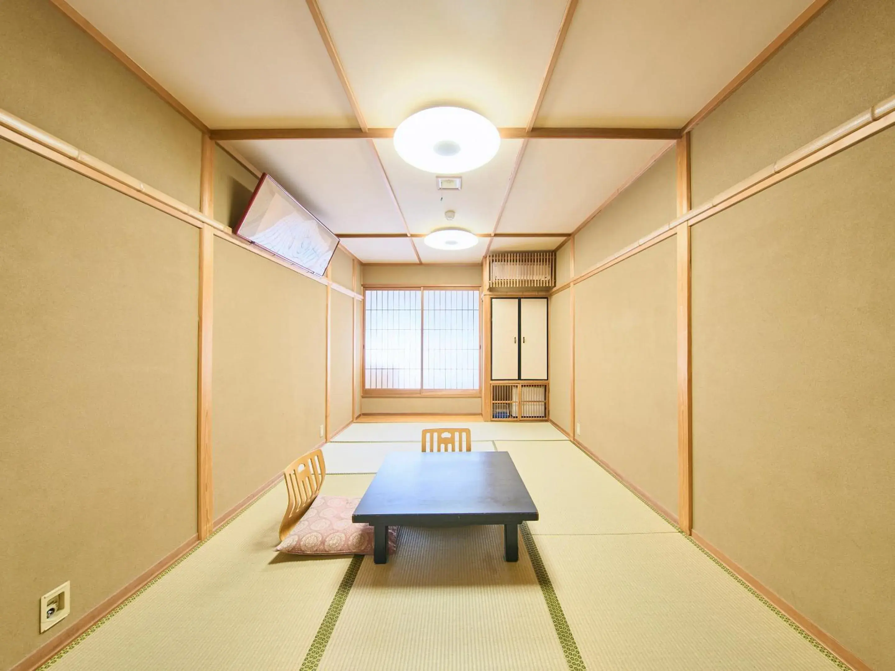 Photo of the whole room, Bed in Sinonomesou Kinosaki Onsen Photo of the whole room, Bed in Sinonomesou Kinosaki Onsen