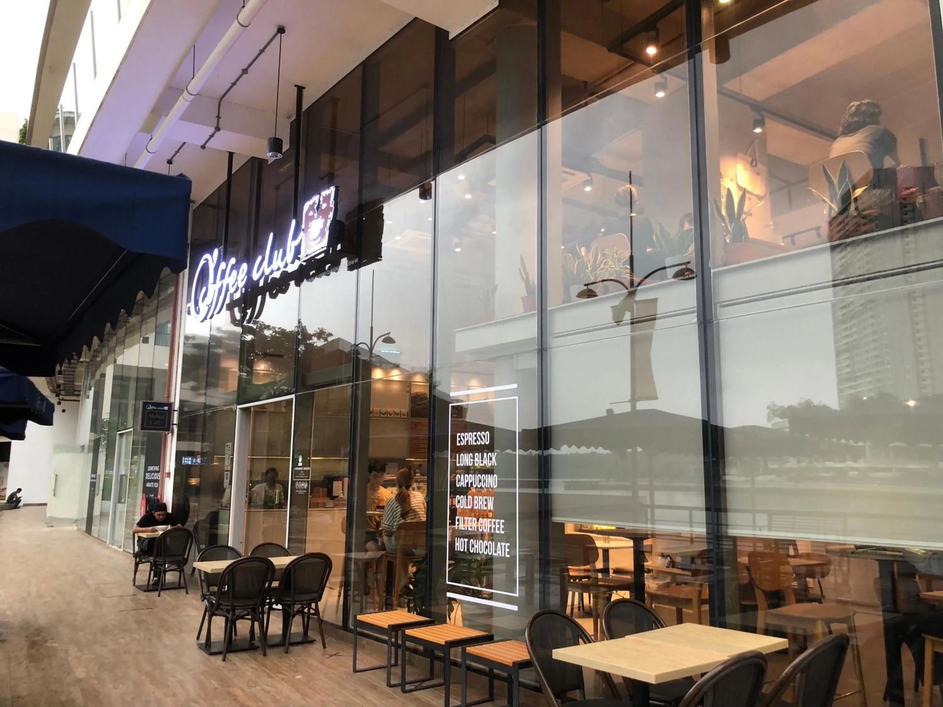 Restaurant/places to eat in Teega Residence @ Cosy Seafront Living