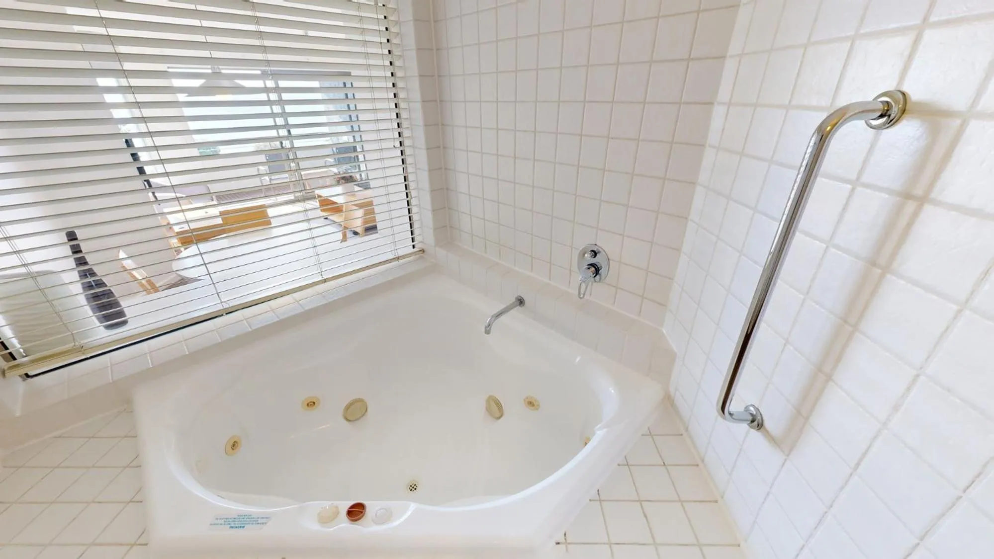 Bathroom in Cumberland Lorne Resort