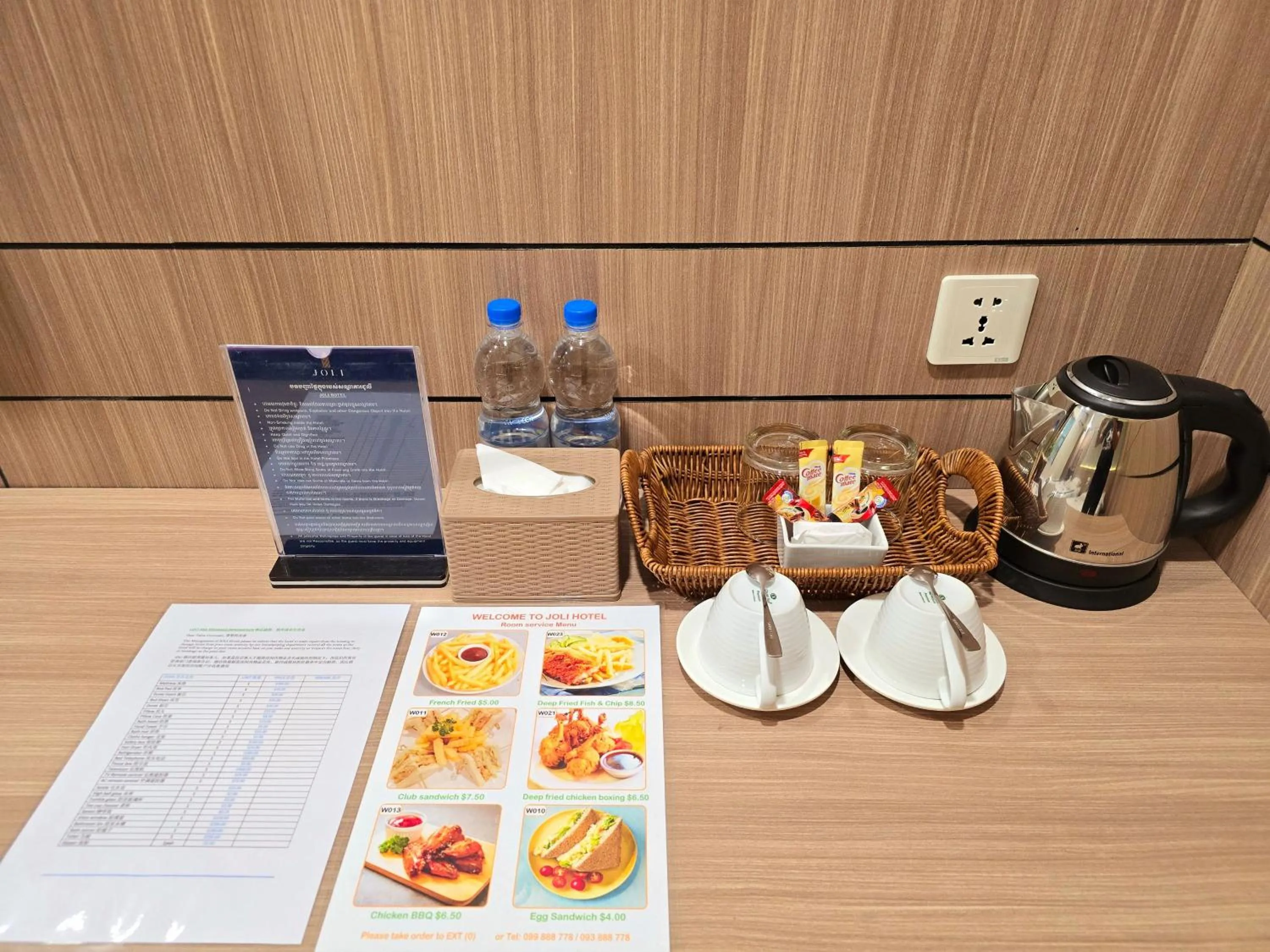 Coffee/tea facilities in Joli Hotel