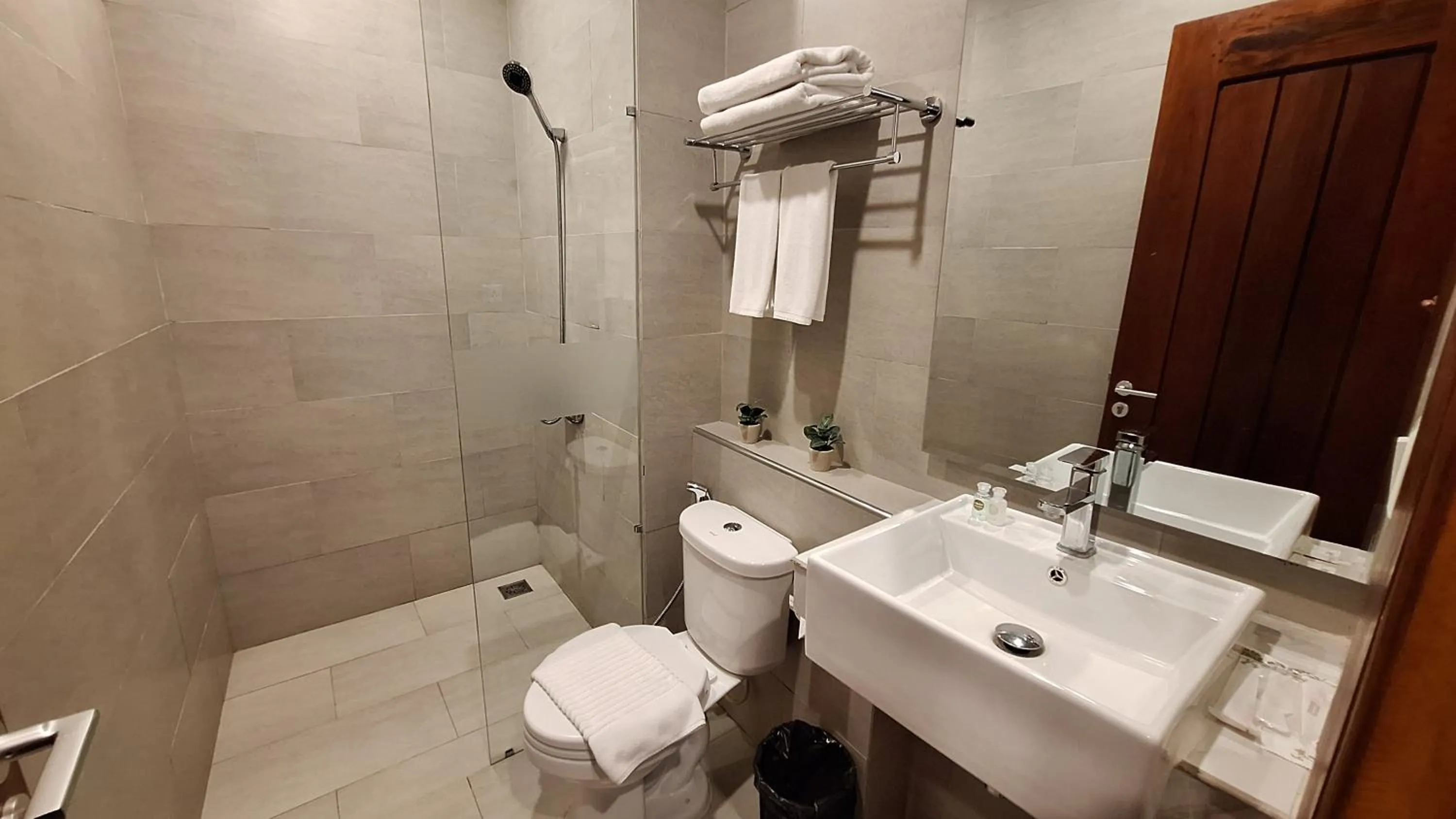 Bathroom in Joli Hotel