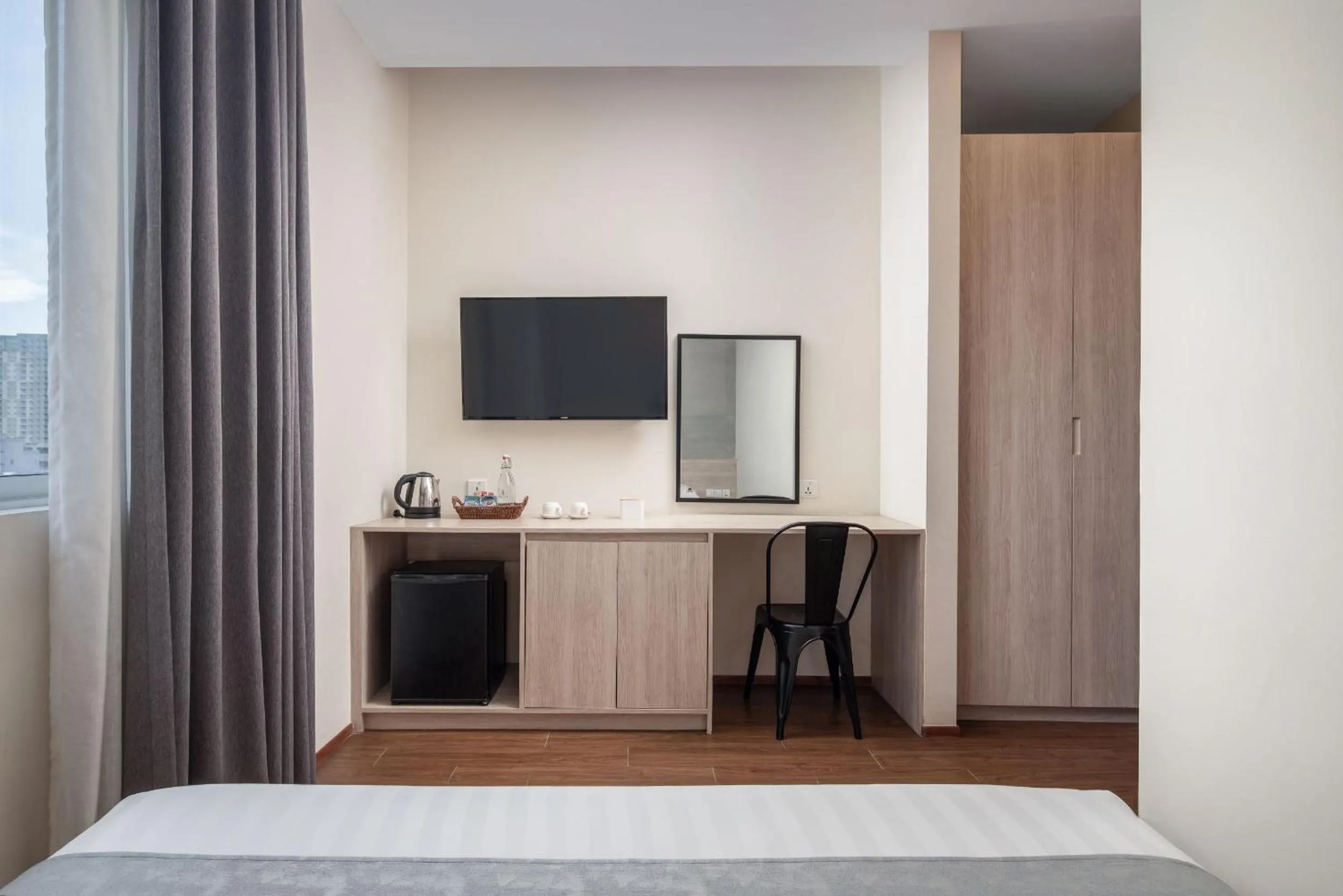 TV and multimedia in Joli Hotel