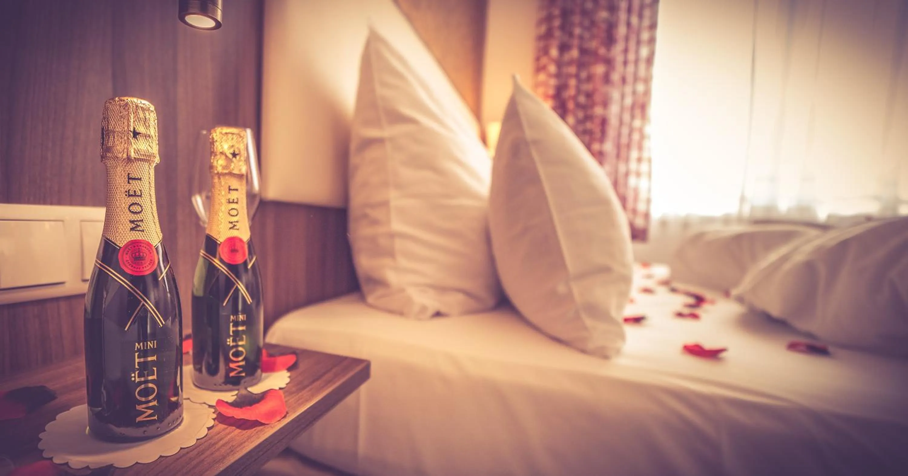 wedding, Bed in DAS HÜRNER