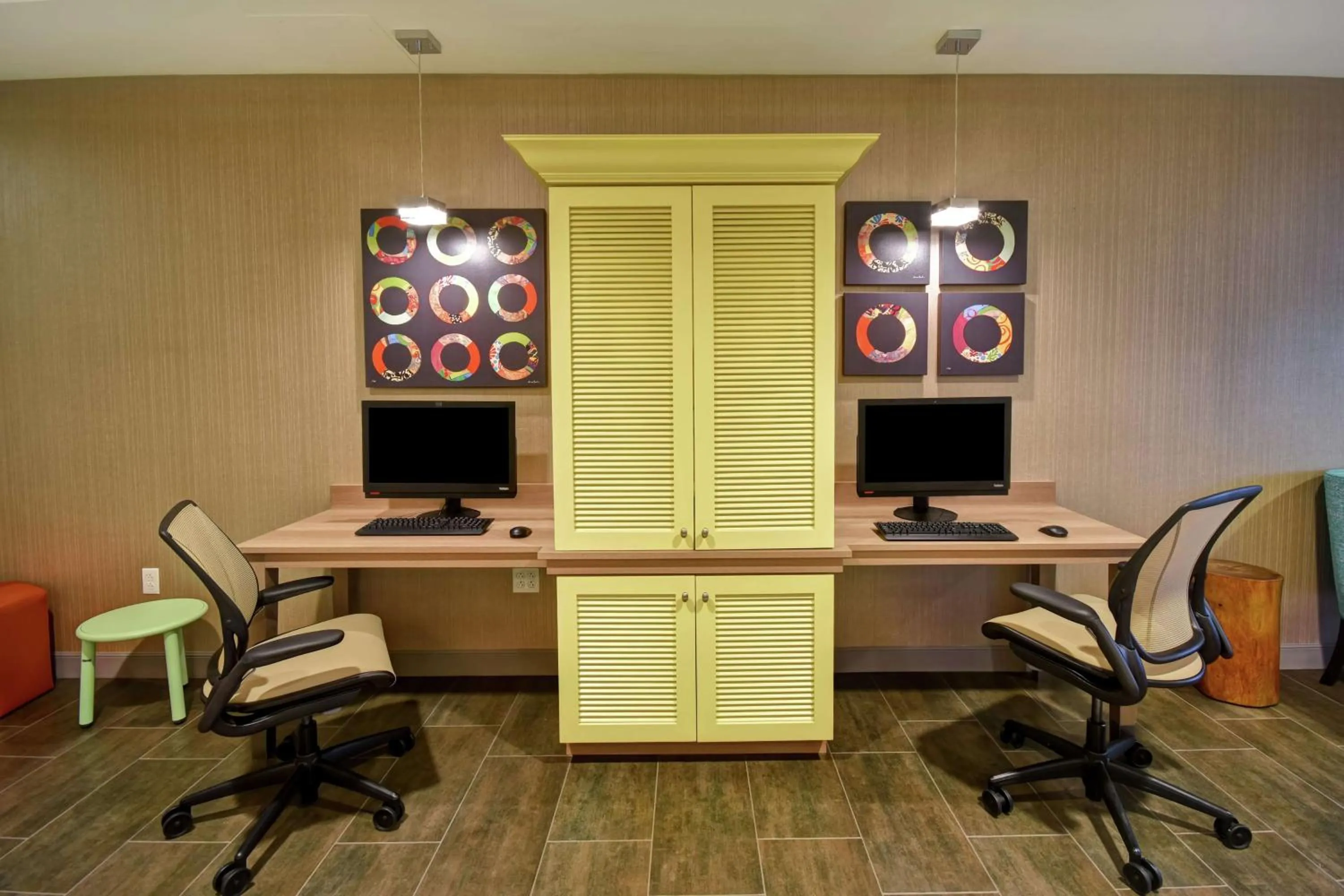 Business facilities in Home2 Suites Mechanicsburg