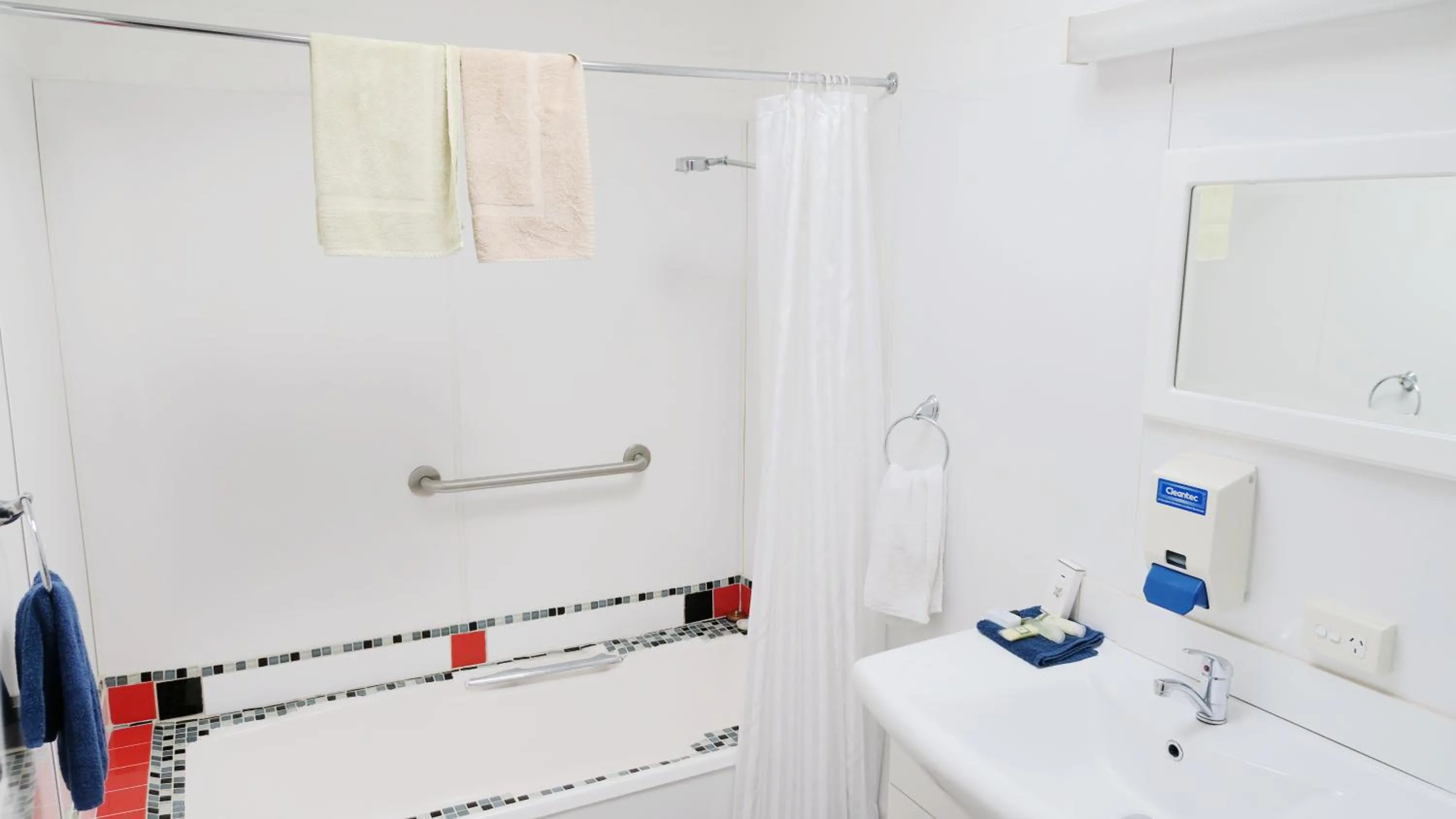 Toilet in New Norfolk Junction Motel