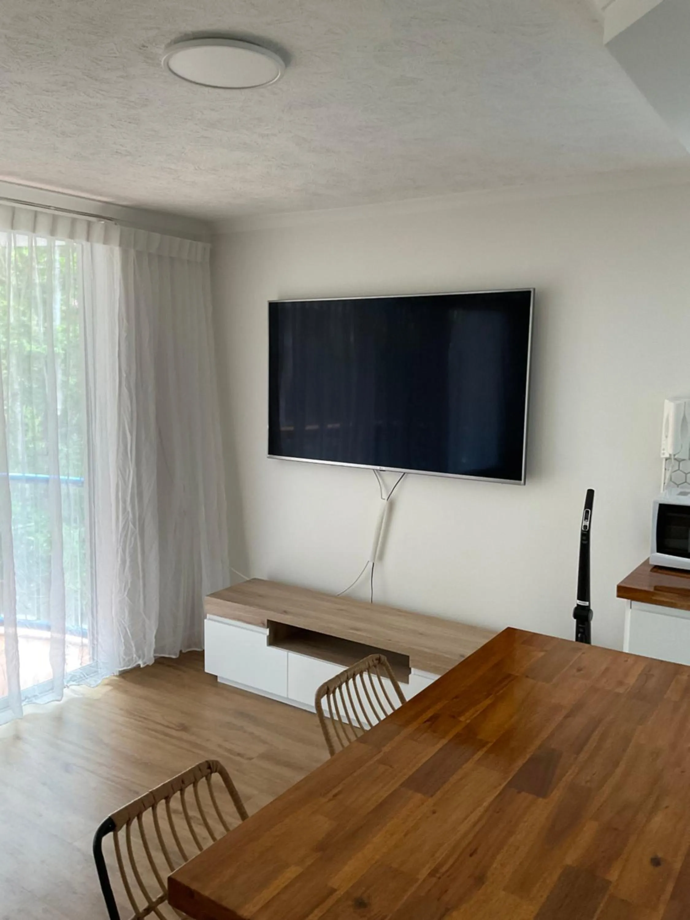 Lounge or bar in Surfers Beach Resort One