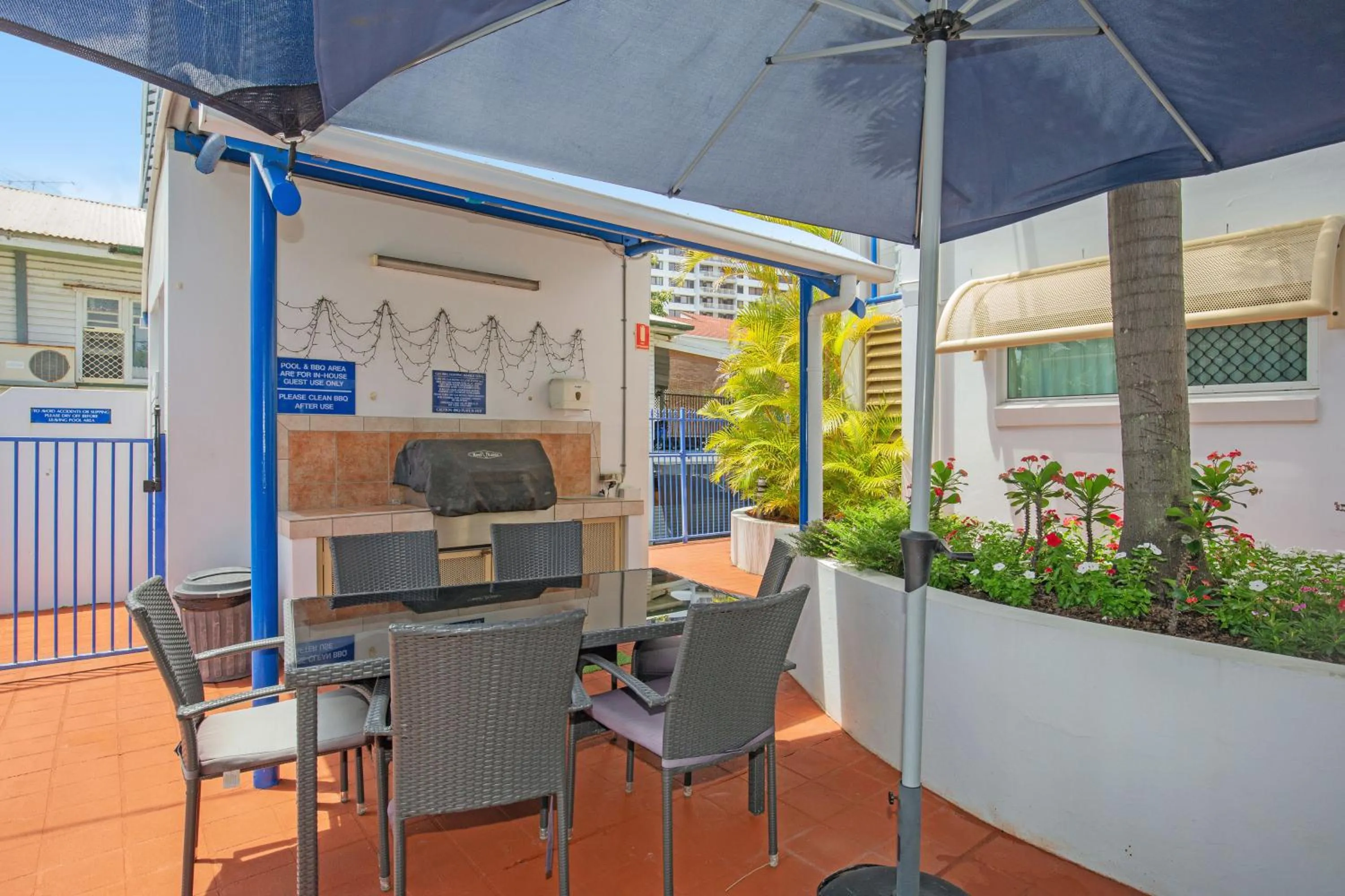 BBQ facilities in Surfers Beach Resort One