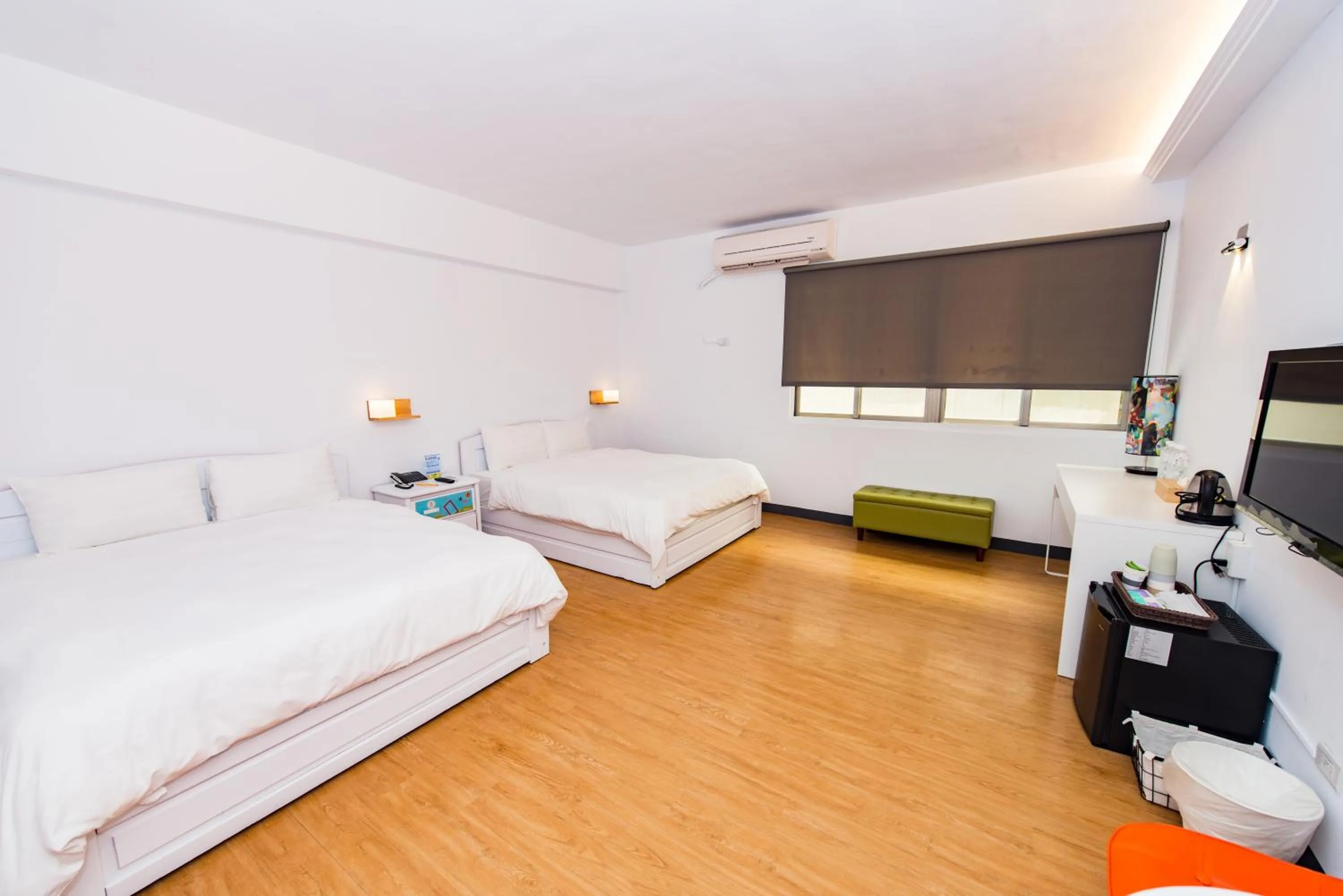 Photo of the whole room, Bed in Traveller Inn - Mido Hotel