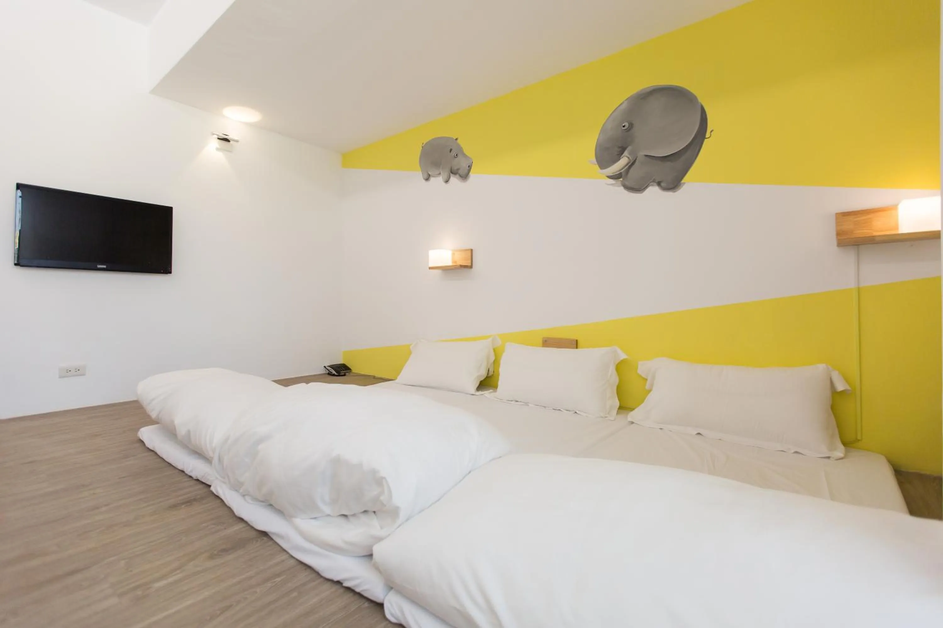 Photo of the whole room, Bed in Traveller Inn - Mido Hotel