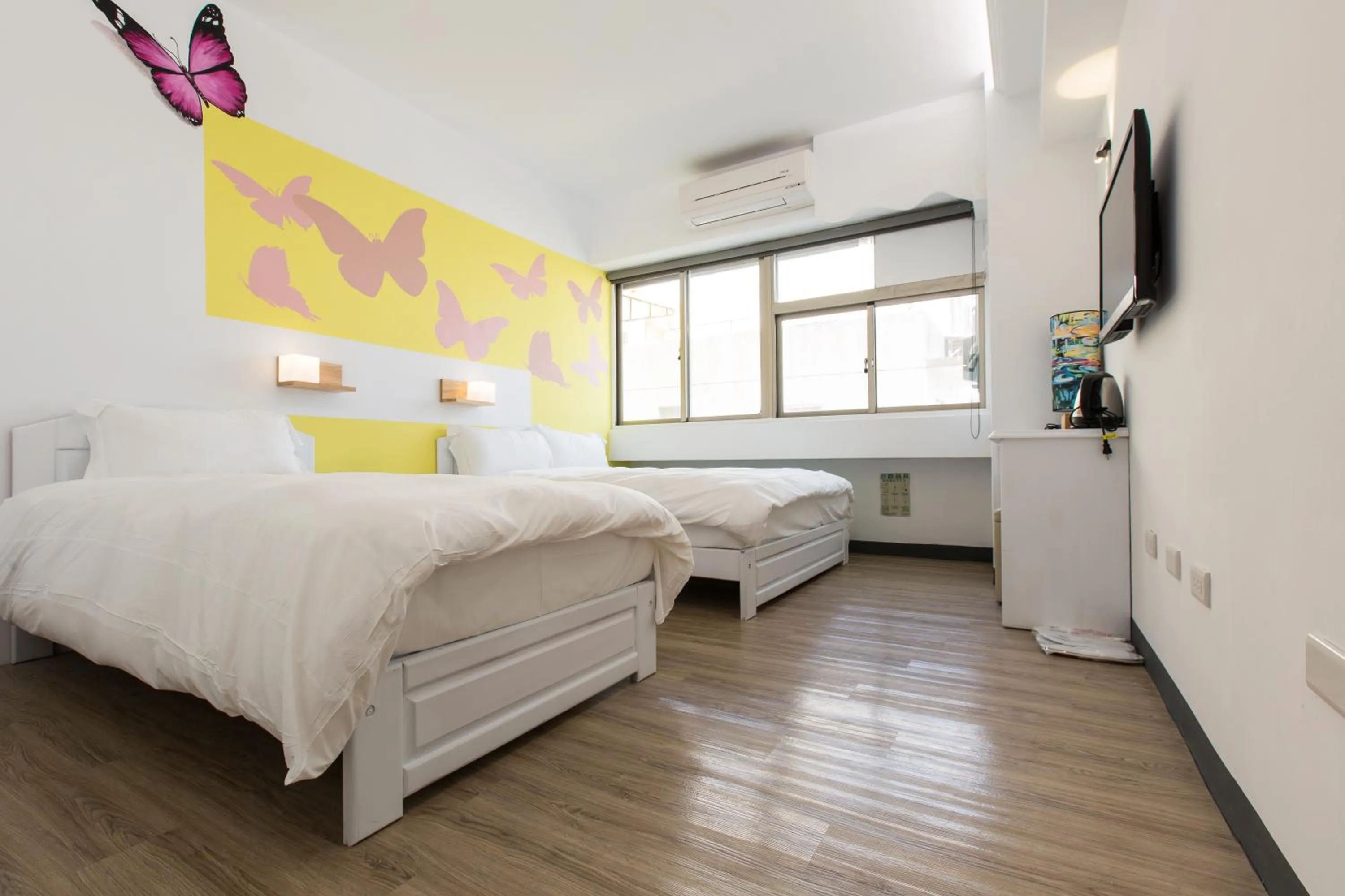 Photo of the whole room, Bed in Traveller Inn - Mido Hotel