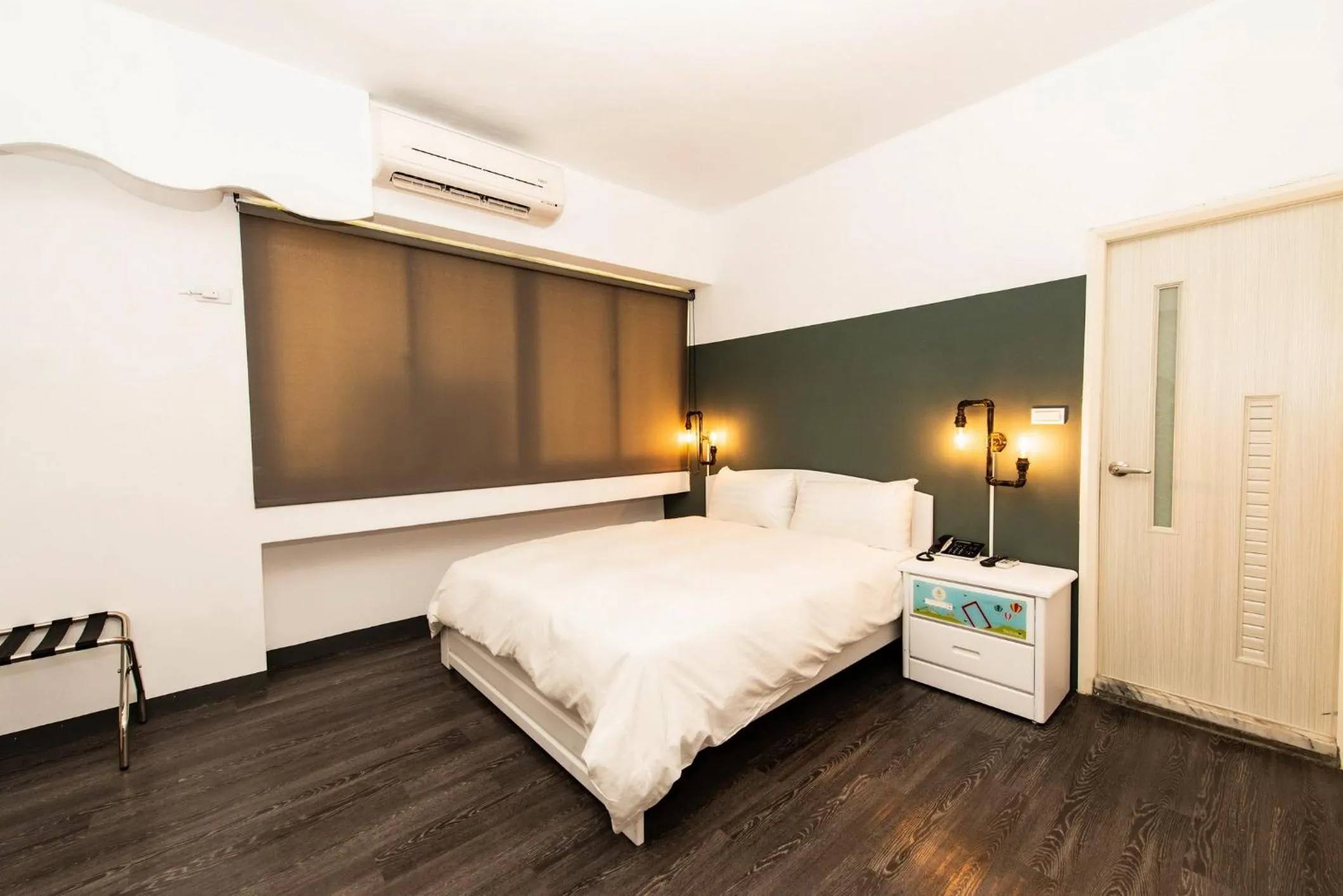 Photo of the whole room, Bed in Traveller Inn - Mido Hotel