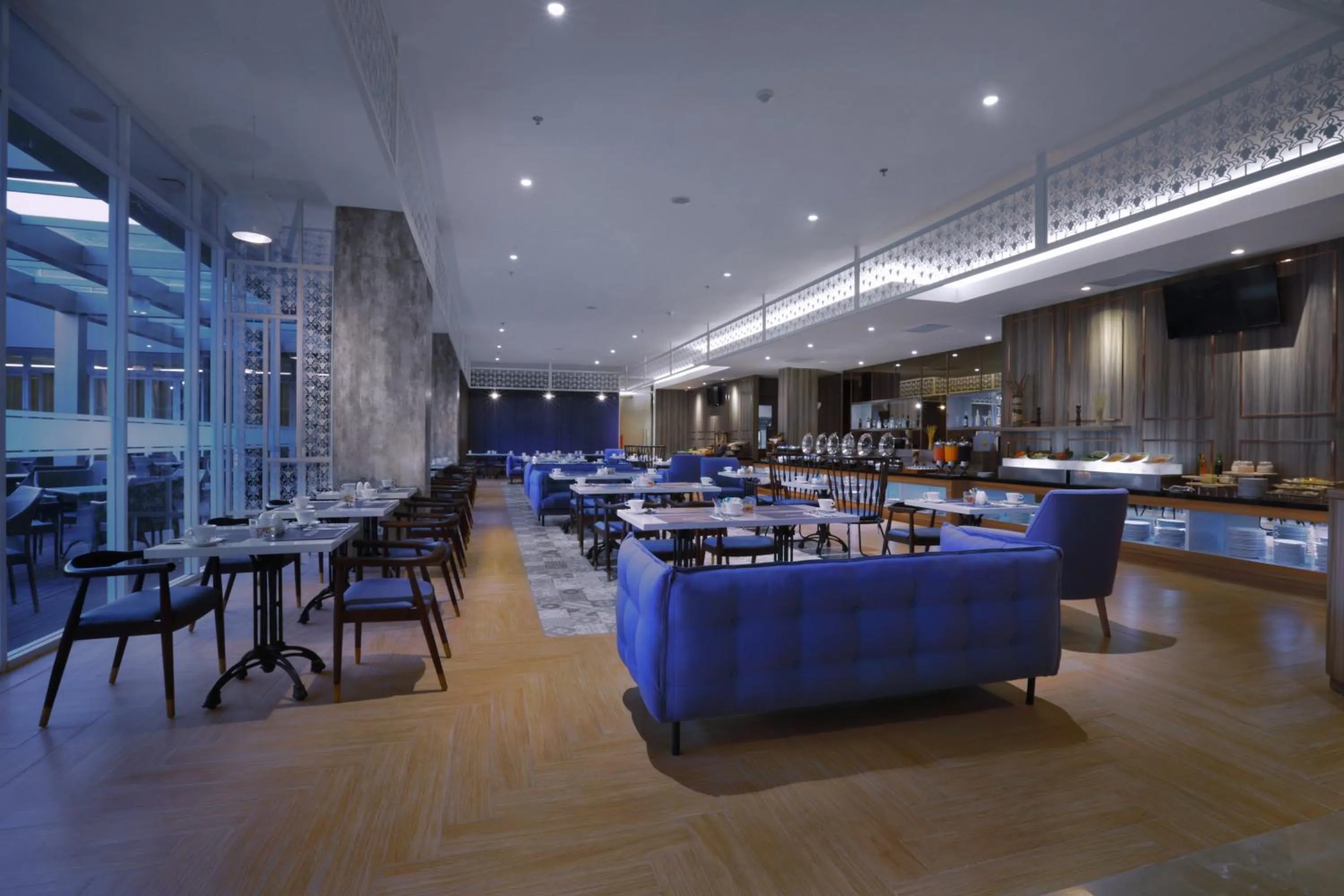 Restaurant/places to eat in Aston Banyuwangi Hotel and Conference Center