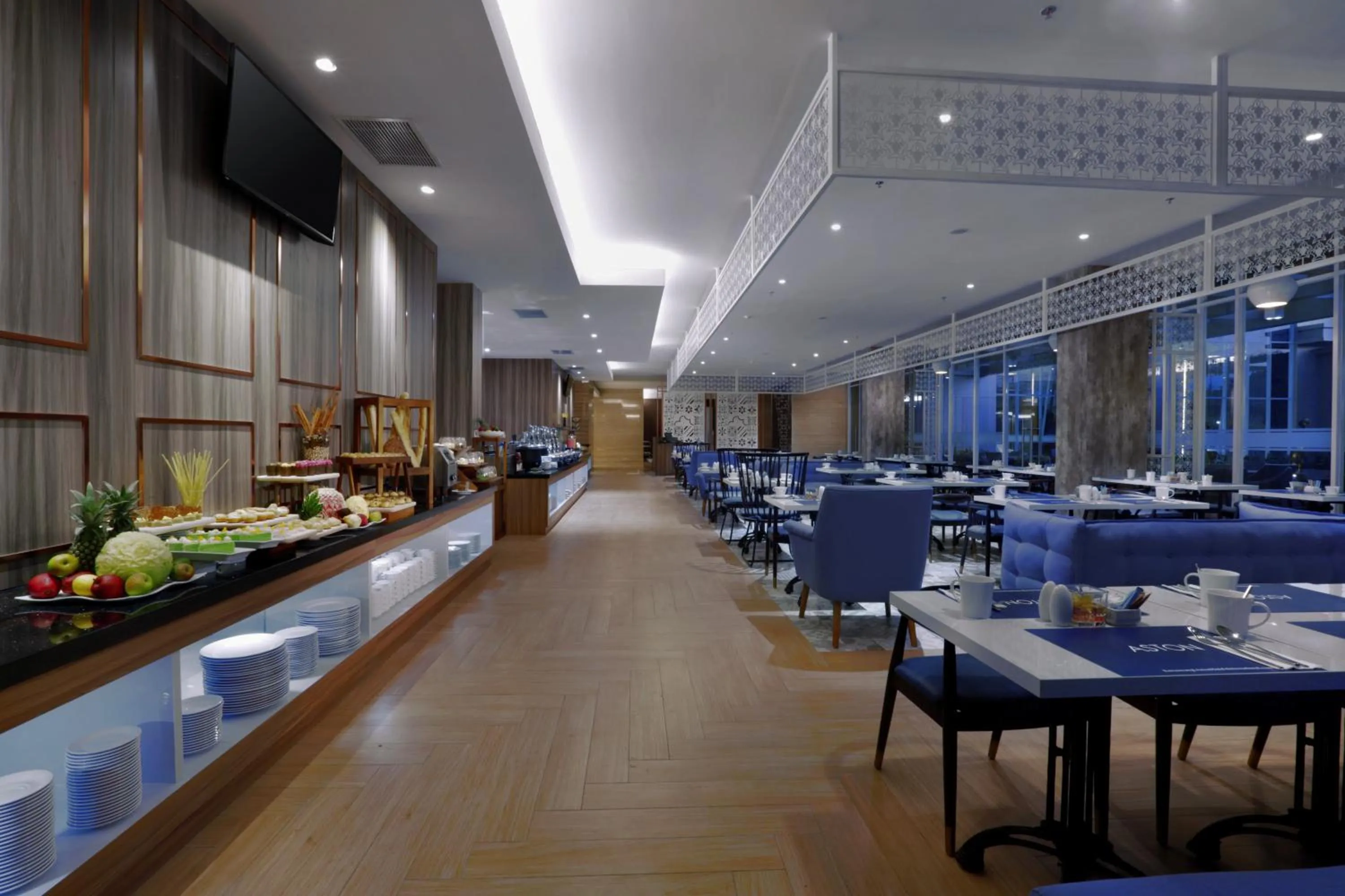 Restaurant/places to eat in Aston Banyuwangi Hotel and Conference Center