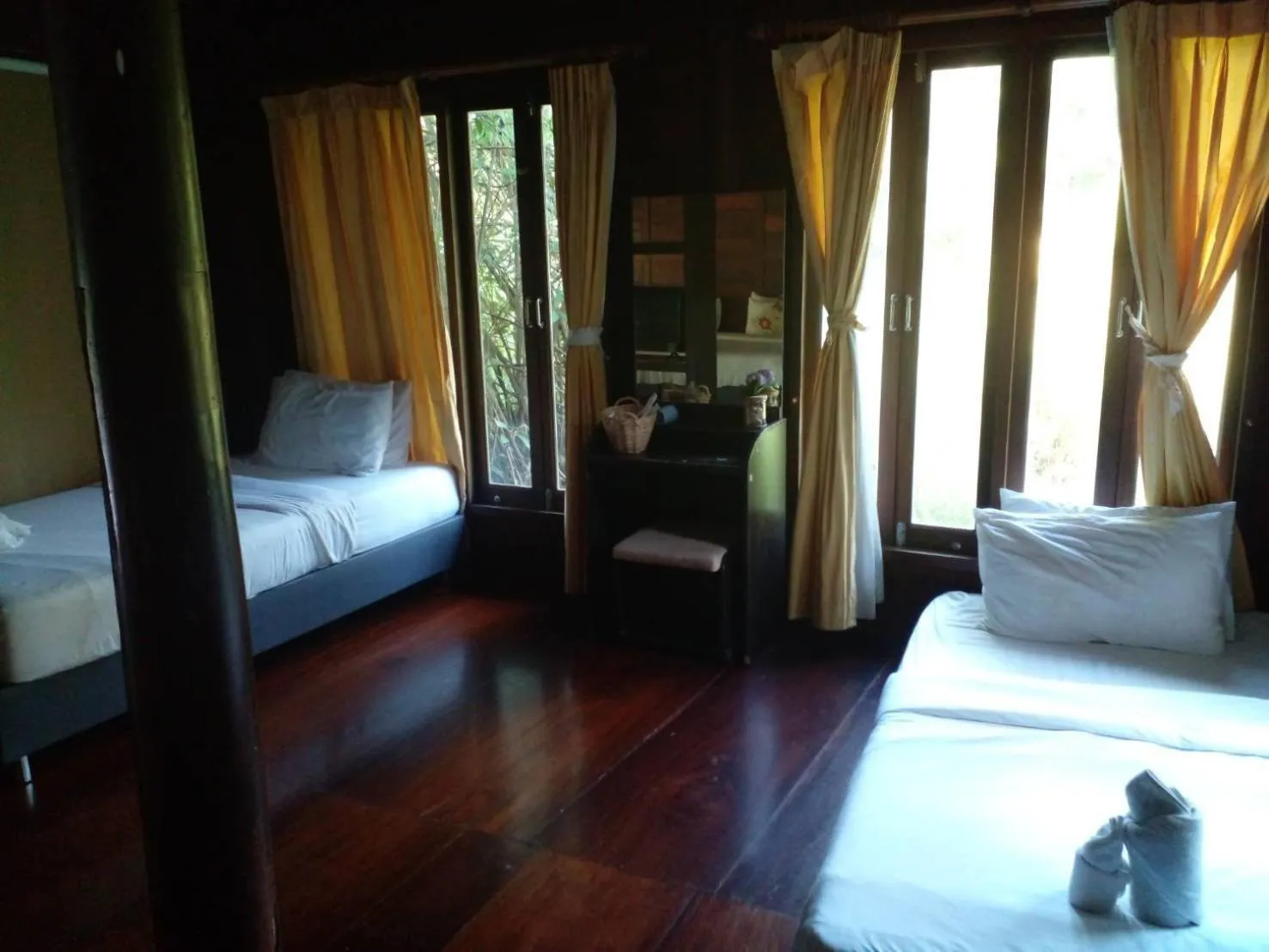 Bed in BaanSuanLeelawadee Resort Amphawa