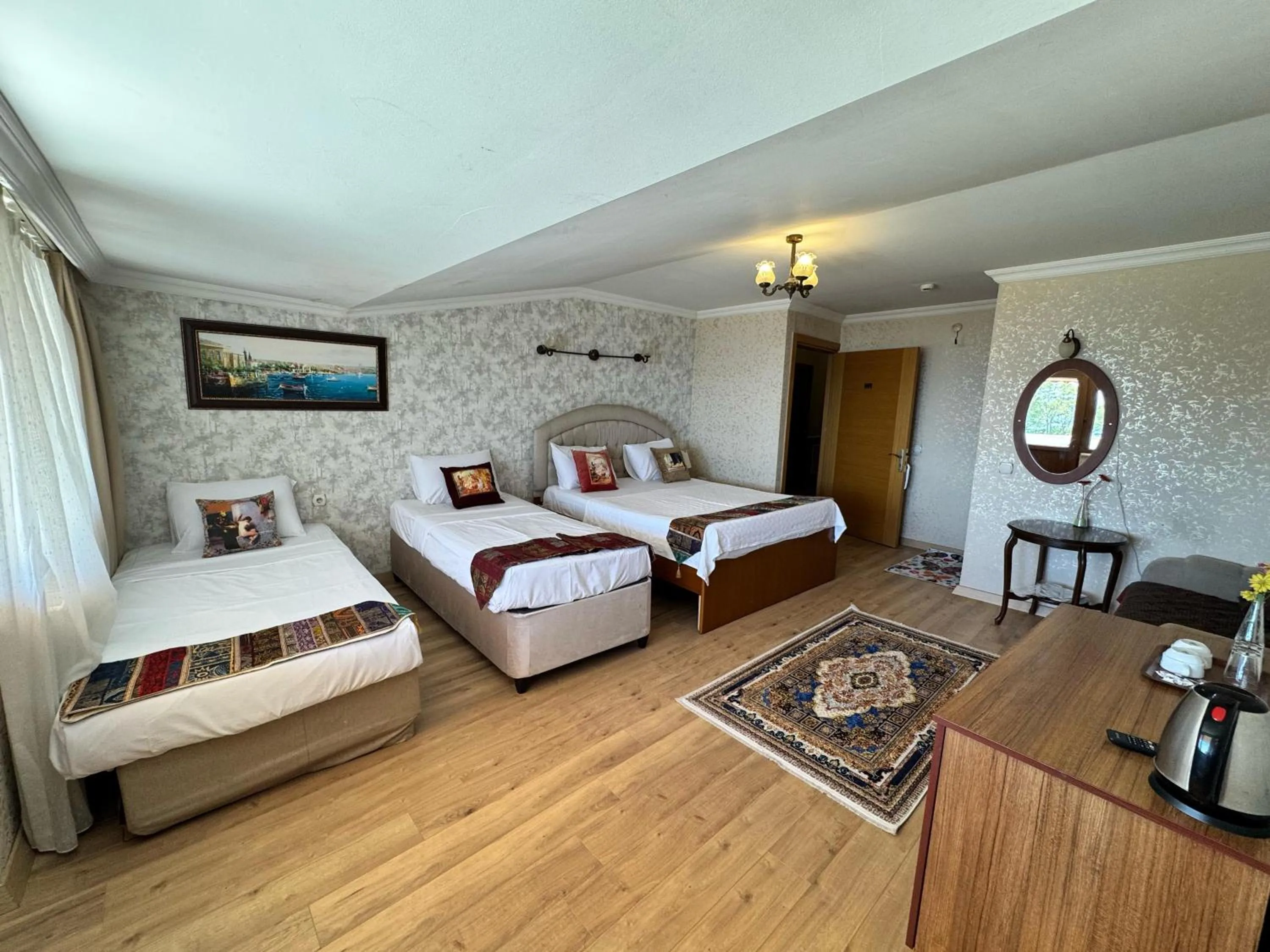 Photo of the whole room, Bed in Hotel Ipekyolu