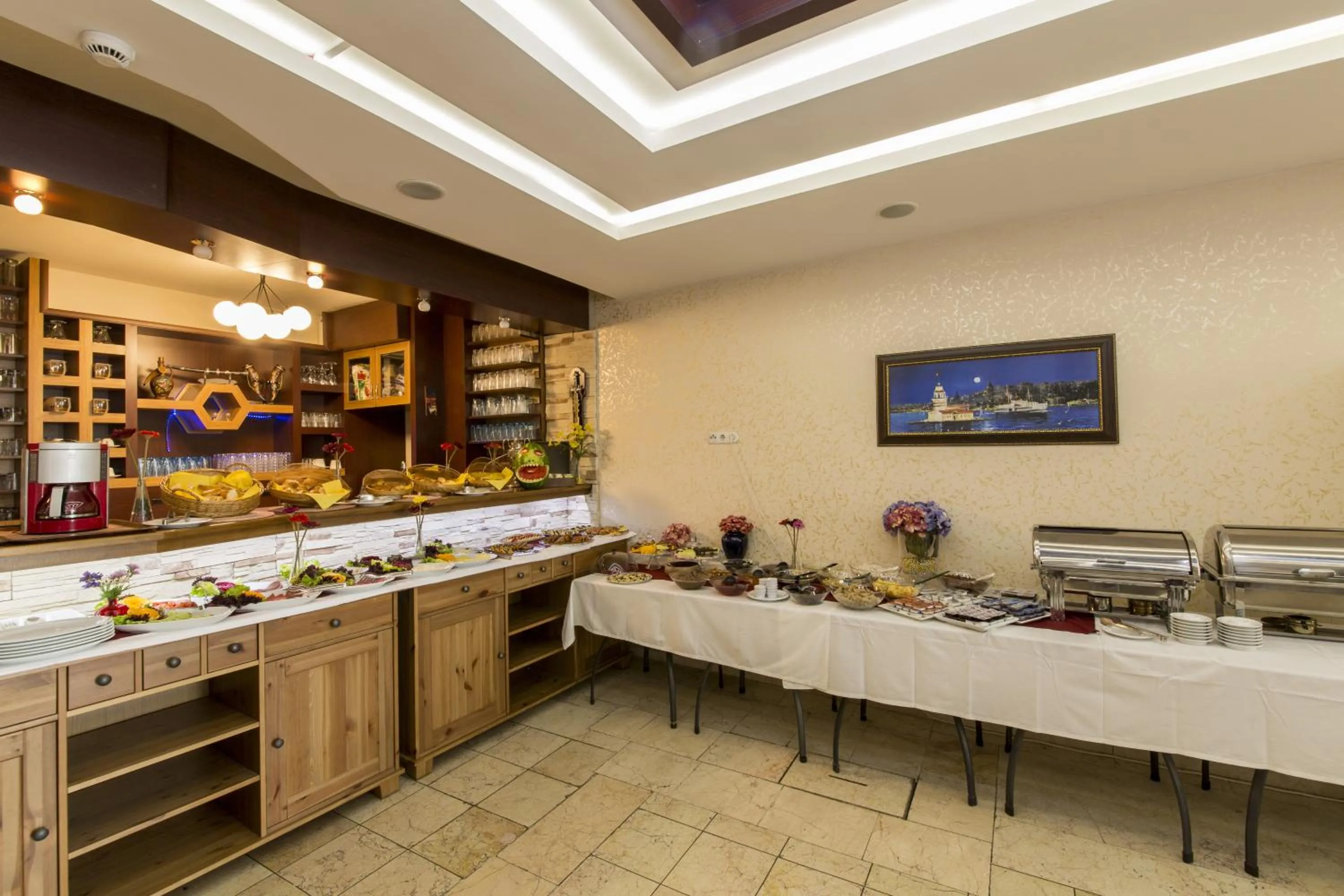 Buffet breakfast in Hotel Ipekyolu