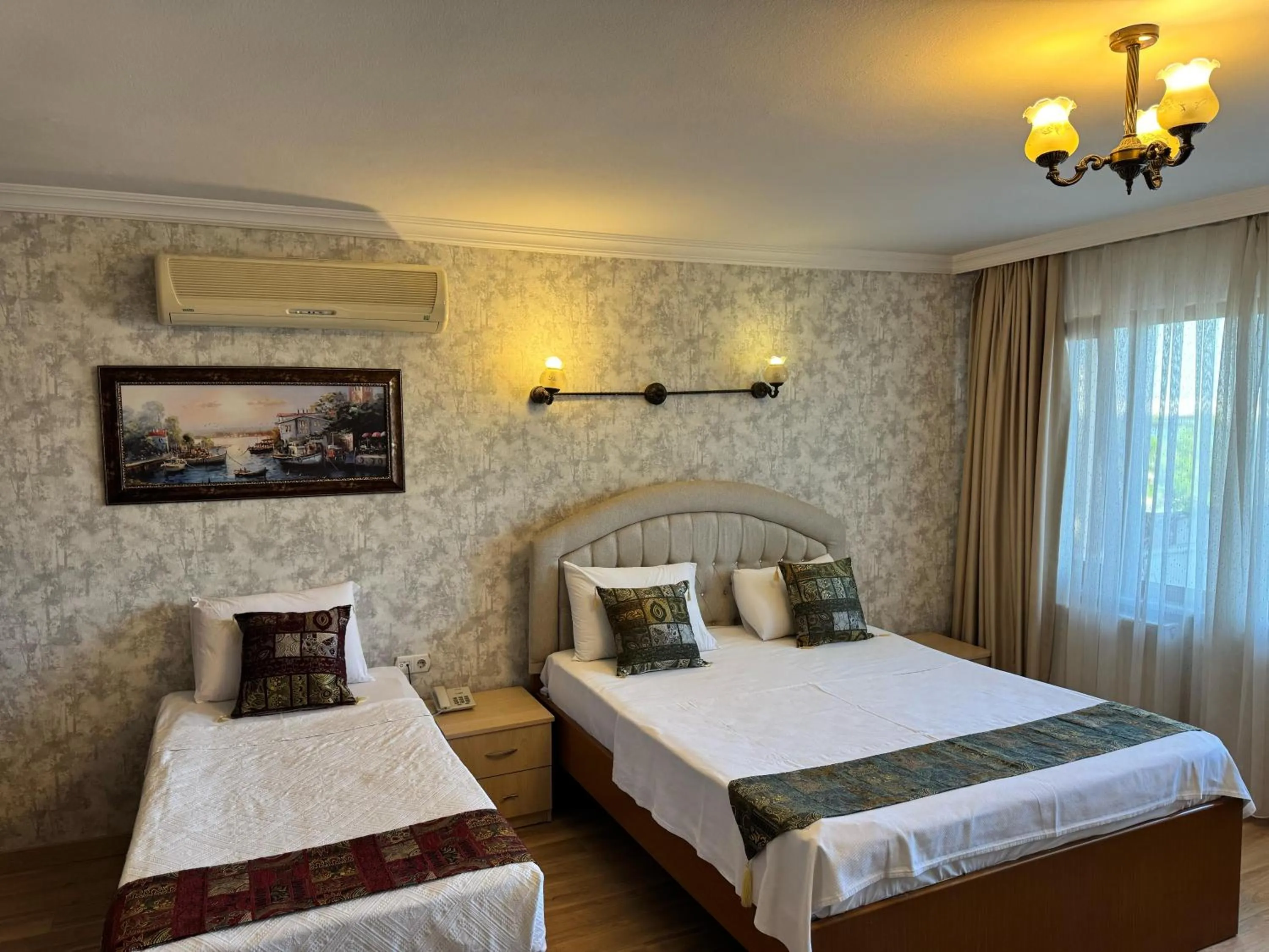 Photo of the whole room, Bed in Hotel Ipekyolu