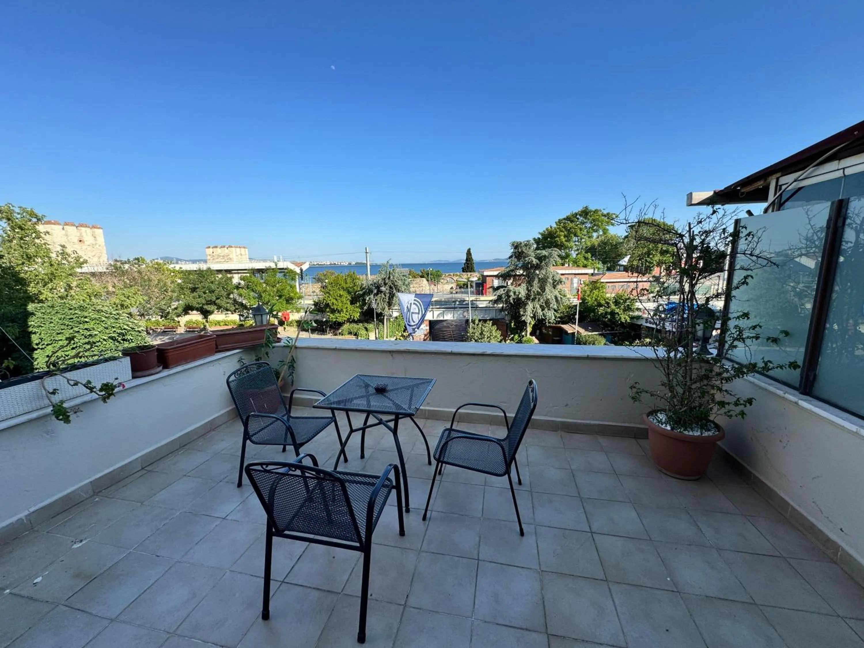 Patio in Hotel Ipekyolu