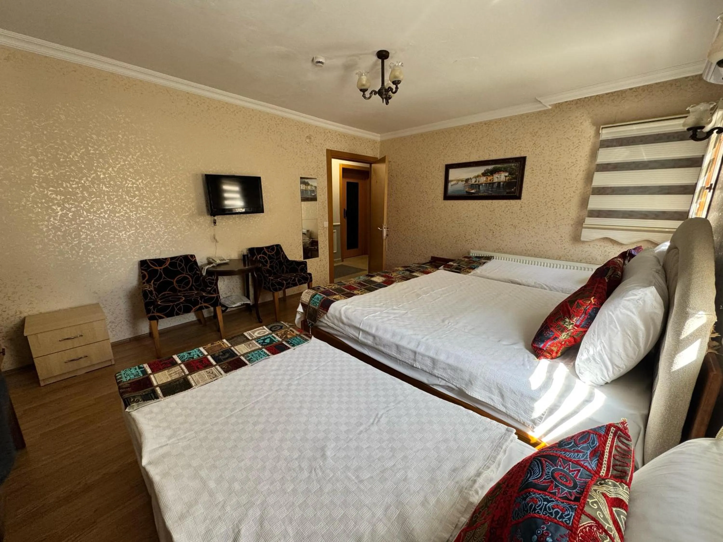 Photo of the whole room, Bed in Hotel Ipekyolu