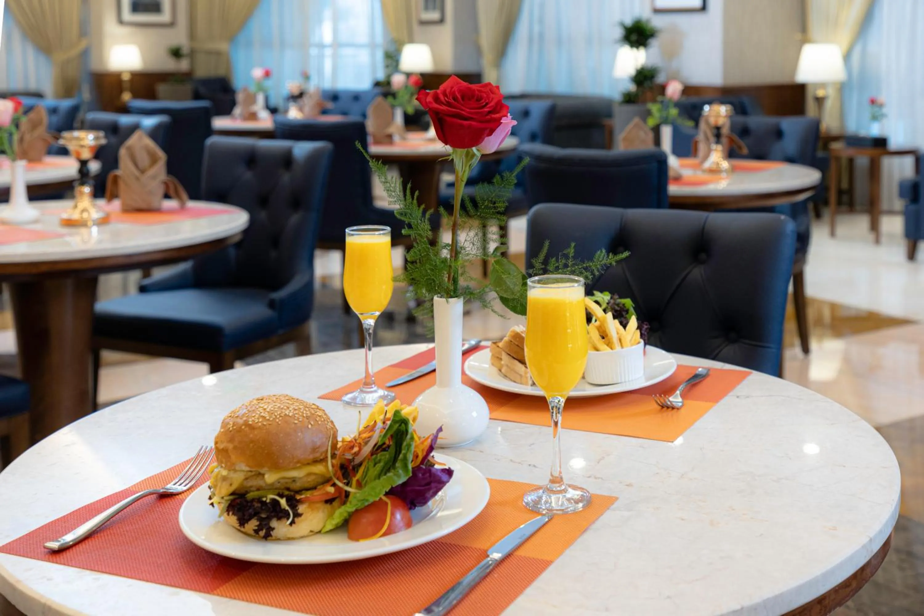 Restaurant/places to eat in MADEN Hotel