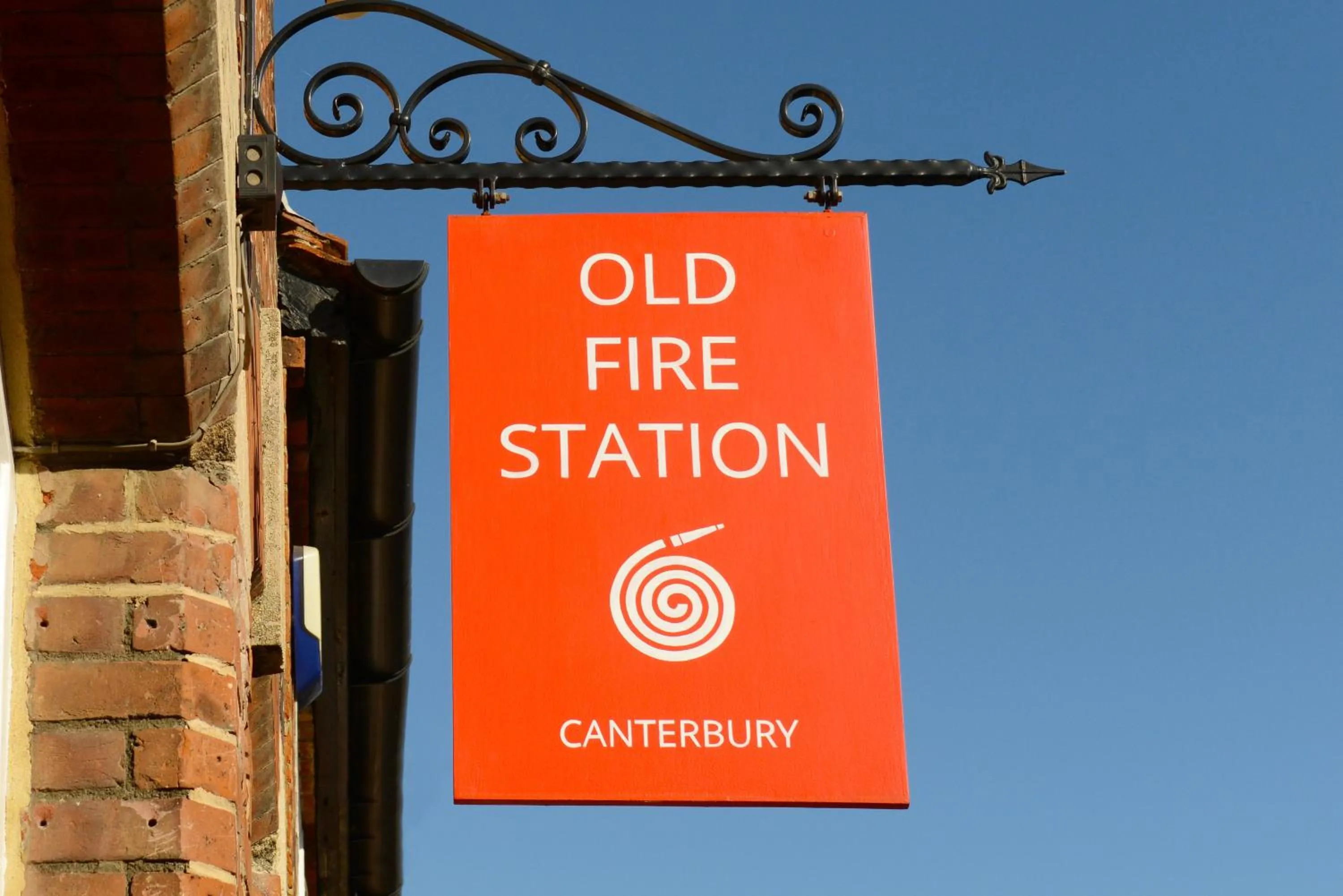 The Ultimate Group Complex, Hens & Celebrations at The Old Fire Station Canterbury, 3 Homes
