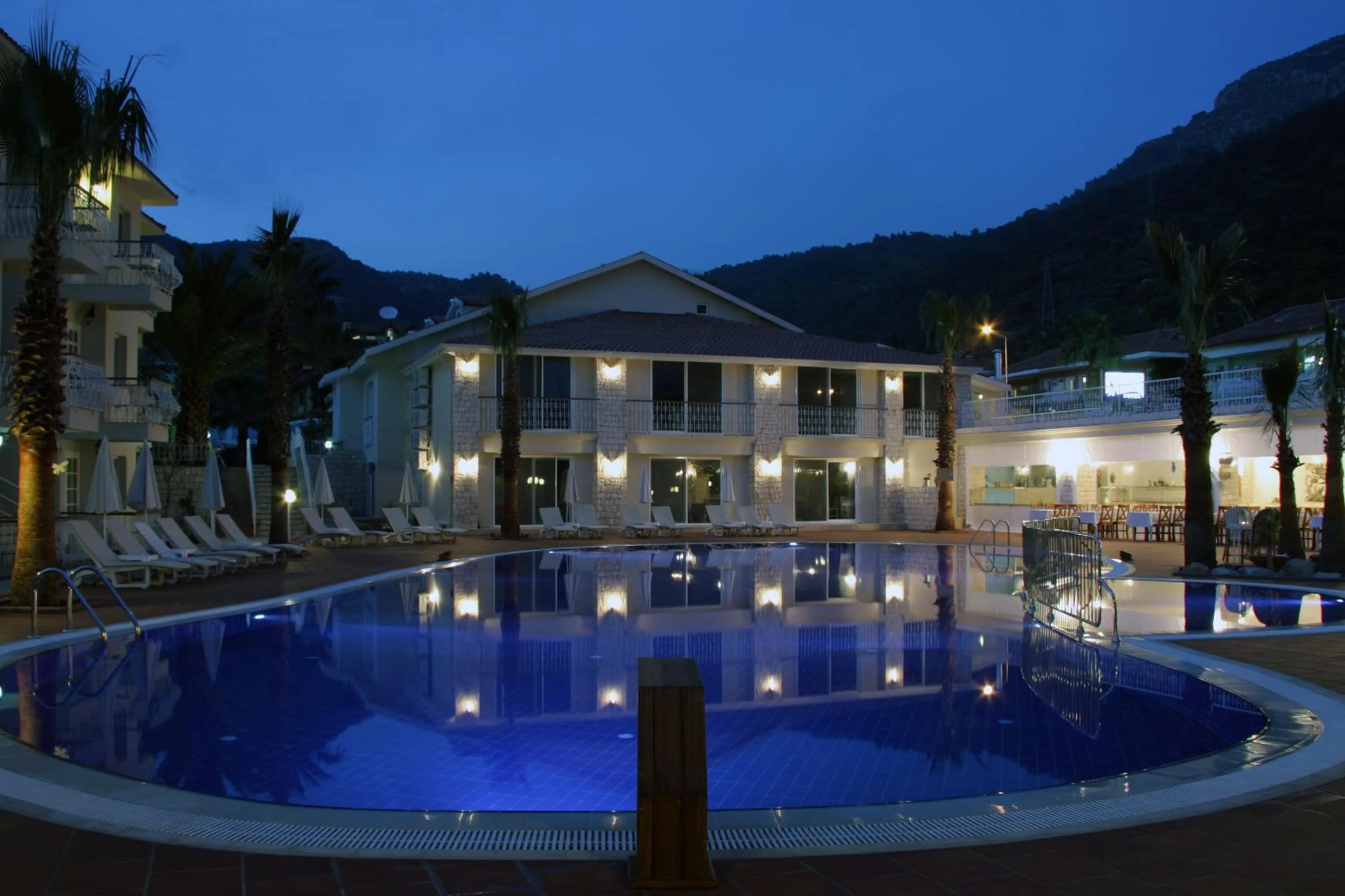 Night in The Blue Lagoon Deluxe Hotel