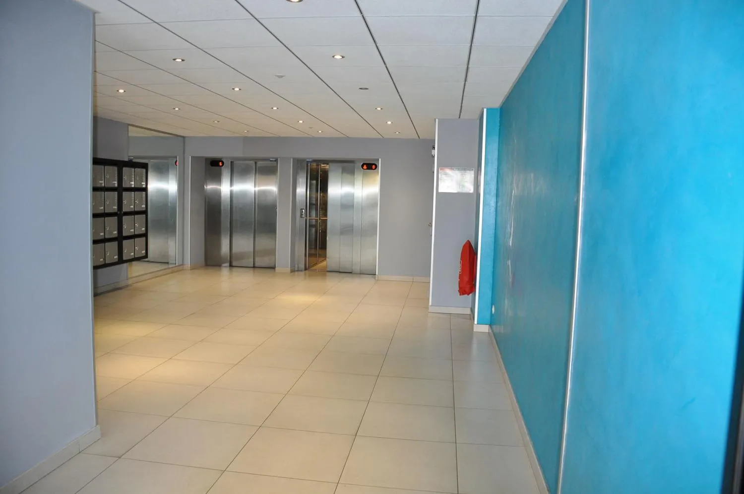 elevator in Albatros