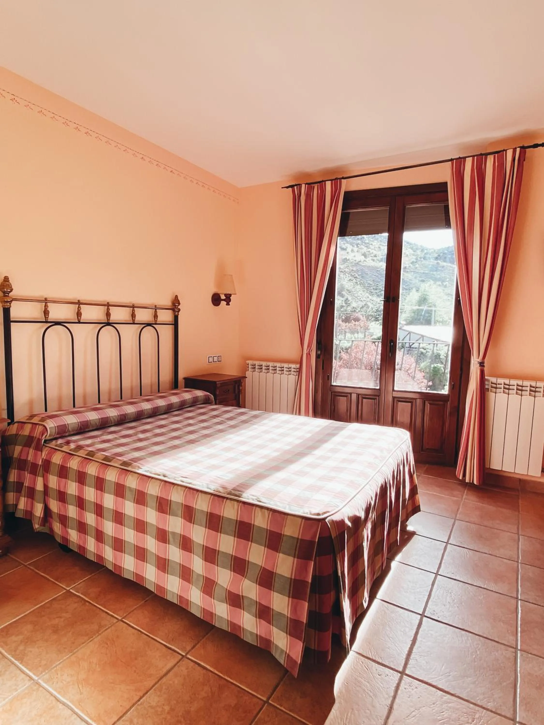 Hotel Valdevécar