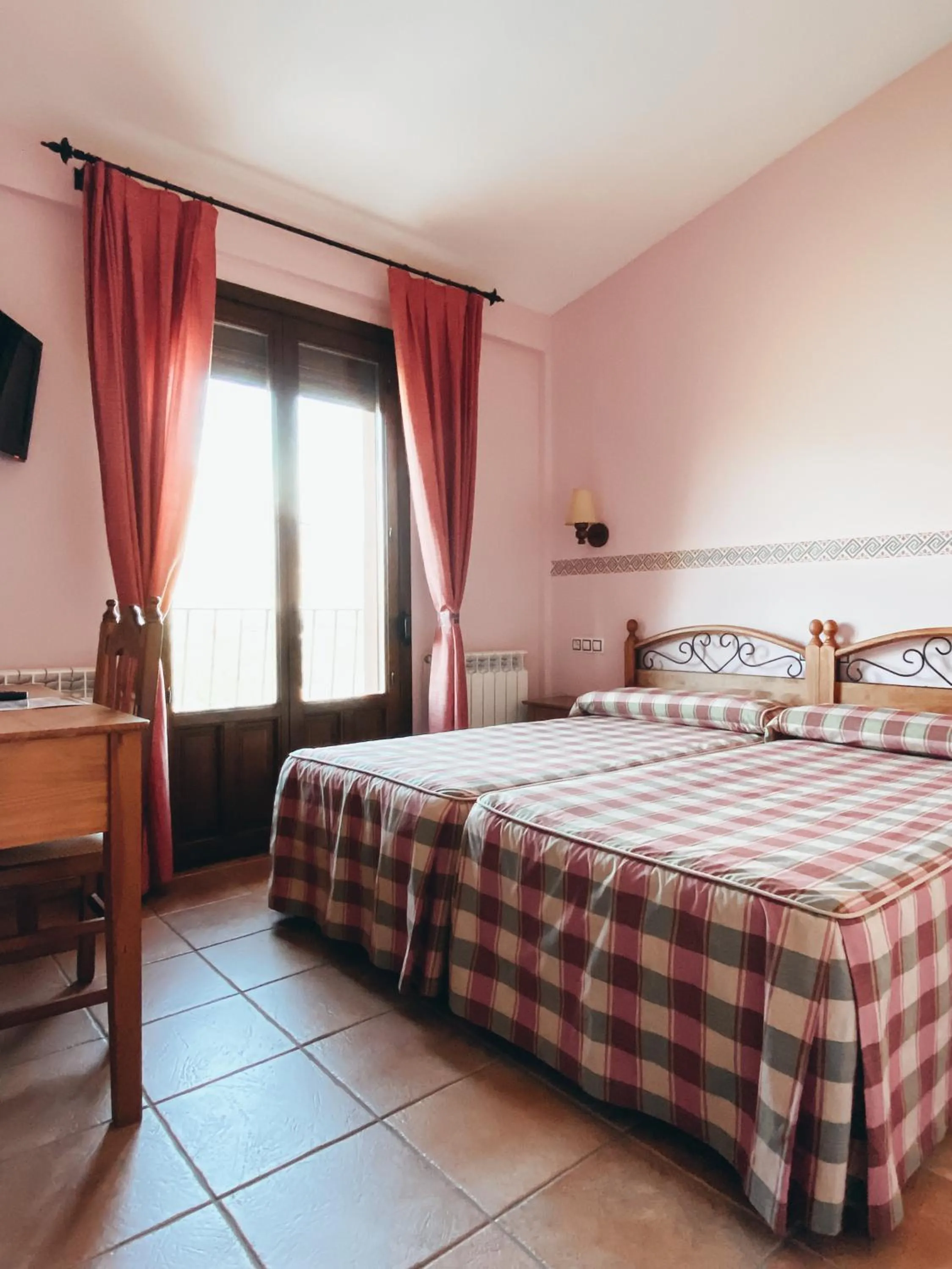 Hotel Valdevécar